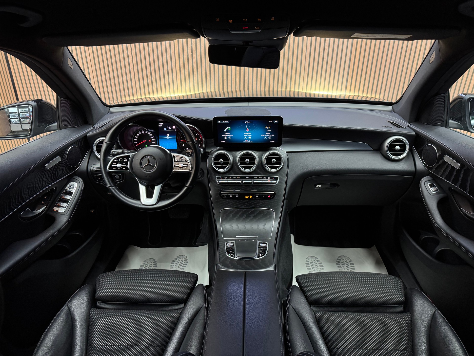 MERCEDES-BENZ GLC 220 d 4m | 1 Jahr Garantie | Facelift | *ab CHF 289.-/ Monat*-image-14