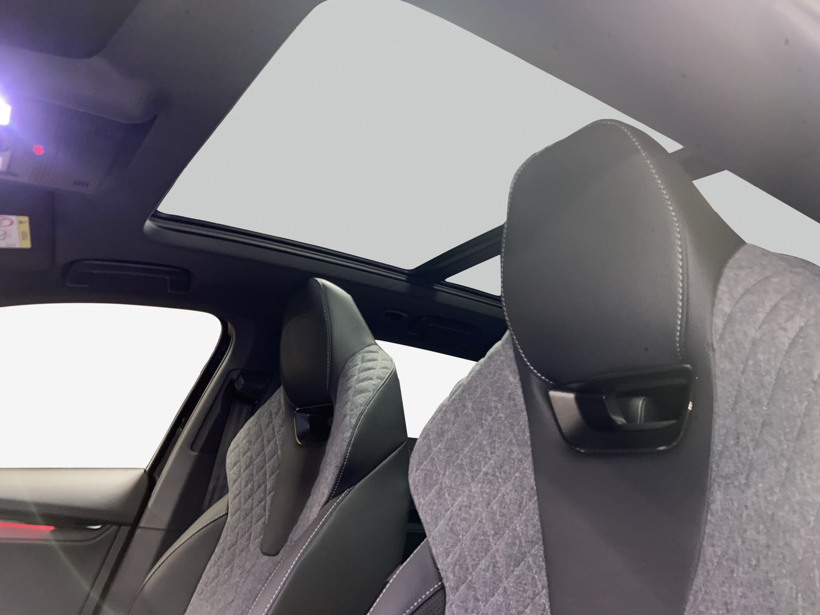 SKODA Octavia Combi 2.0 TSI DSG Dynamic 4x4-image-15