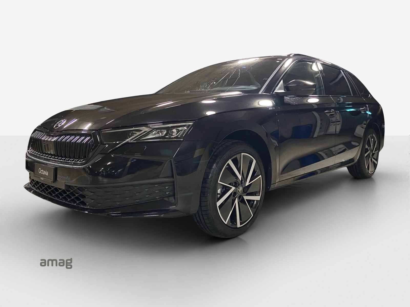 SKODA Octavia Combi 2.0 TSI DSG Dynamic 4x4-image-0