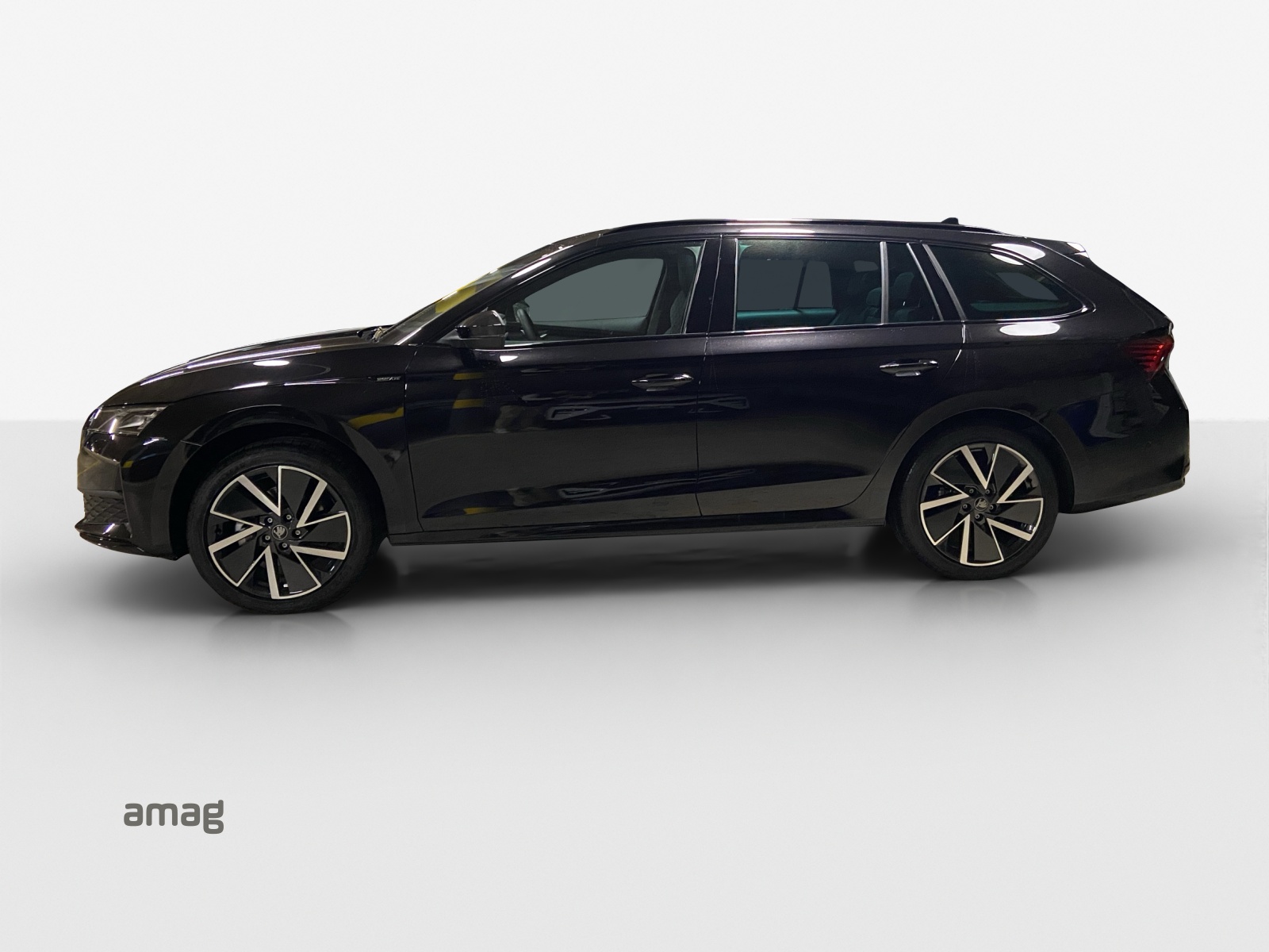 SKODA Octavia Combi 2.0 TSI DSG Dynamic 4x4-image-1