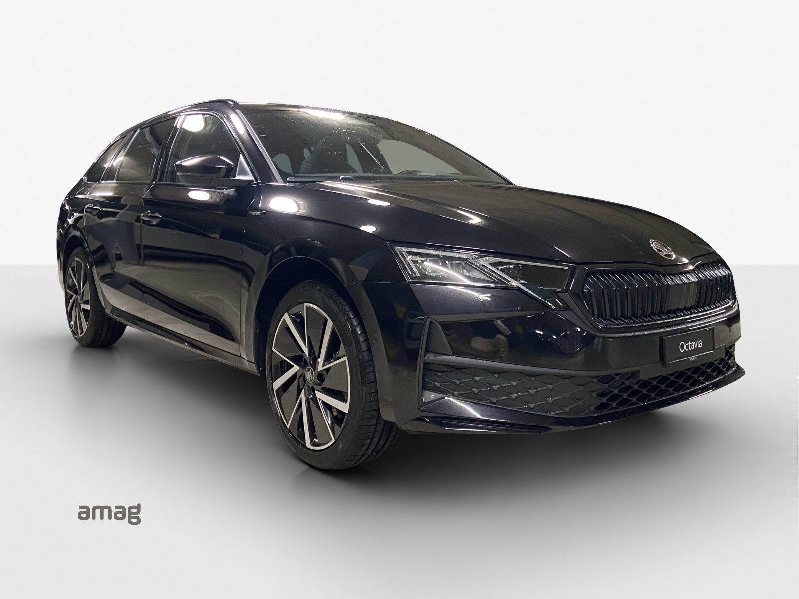 SKODA Octavia Combi 2.0 TSI DSG Dynamic 4x4-image-5