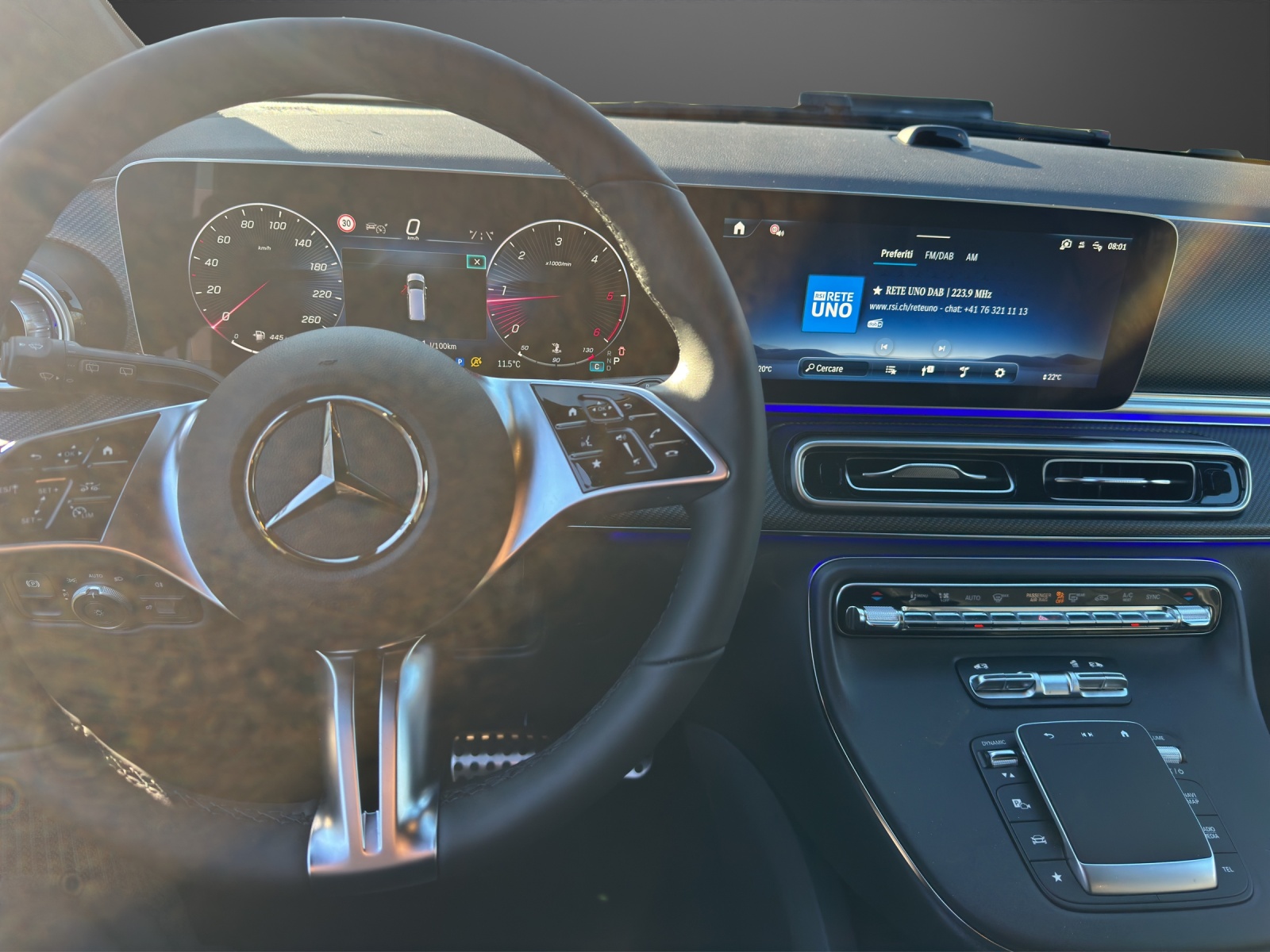 MERCEDES-BENZ V 250 d kompakt 4Matic Avantgarde 9G-Tronic-image-8