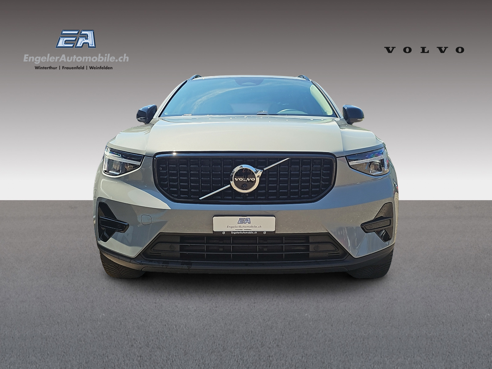 VOLVO XC40 2.0 B4 MH Plus Dark-image-1