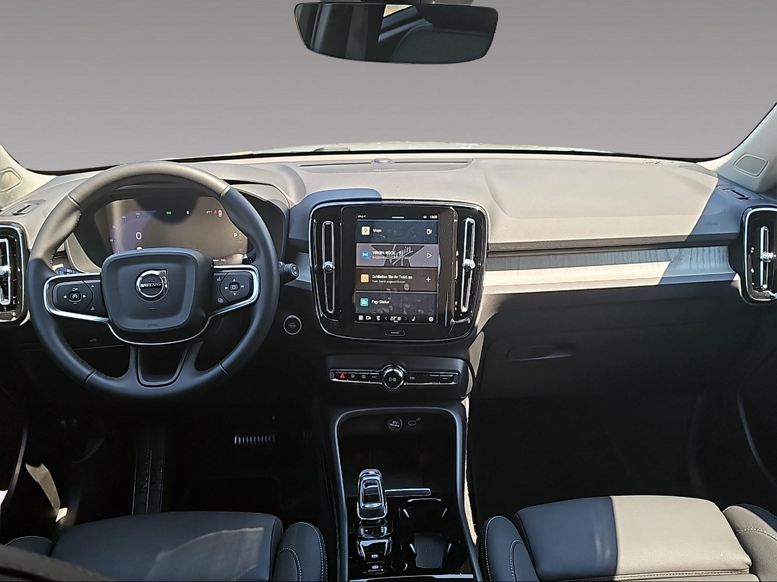 VOLVO XC40 2.0 B4 MH Plus Dark-image-12
