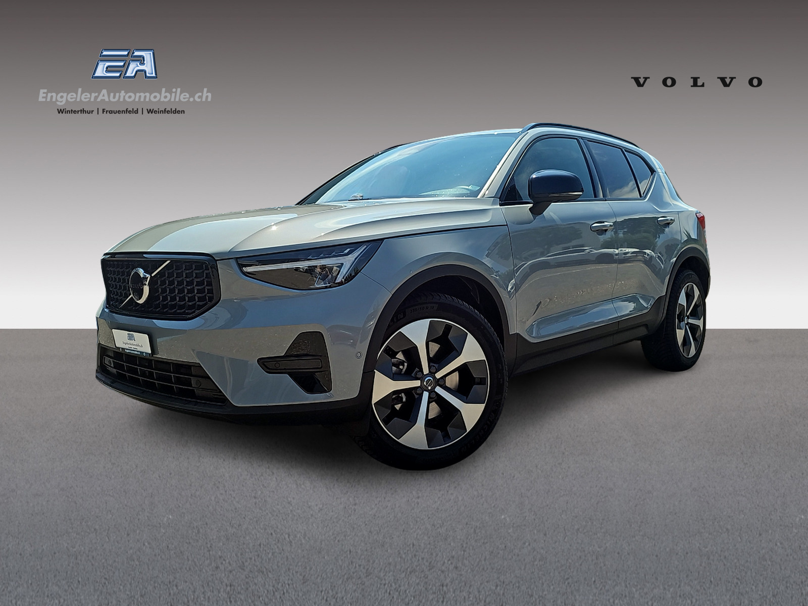 VOLVO XC40 2.0 B4 MH Plus Dark-image-0