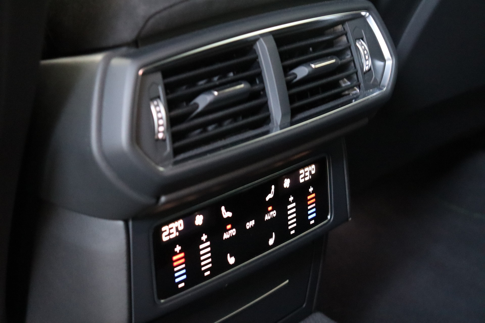 LAMBORGHINI Urus E-Gear-image-11