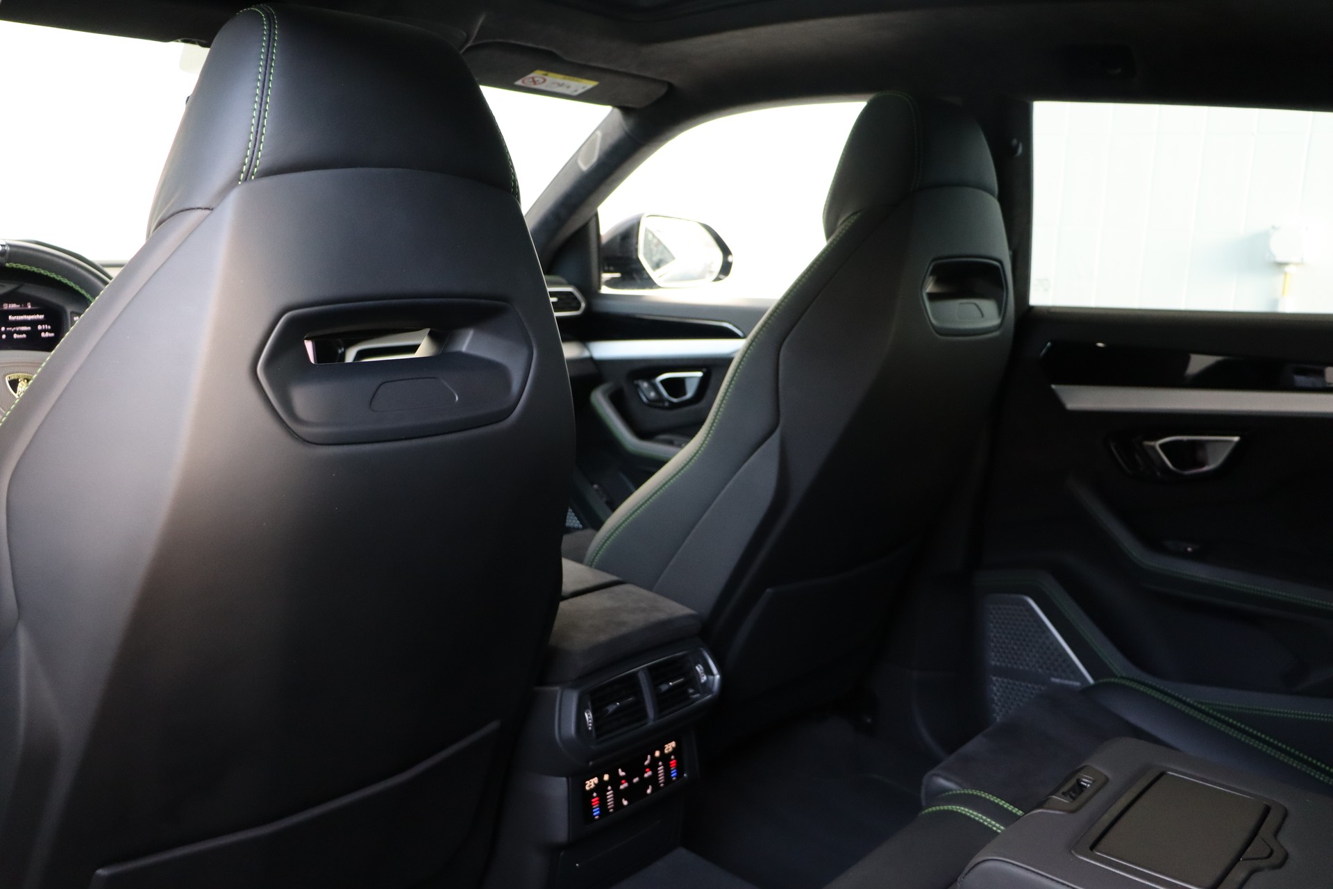 LAMBORGHINI Urus E-Gear-image-13