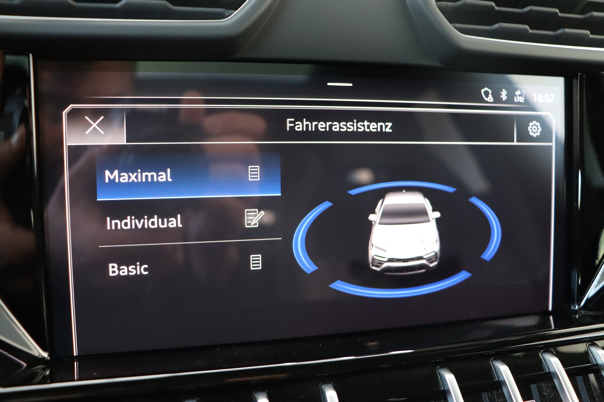 LAMBORGHINI Urus E-Gear-image-23