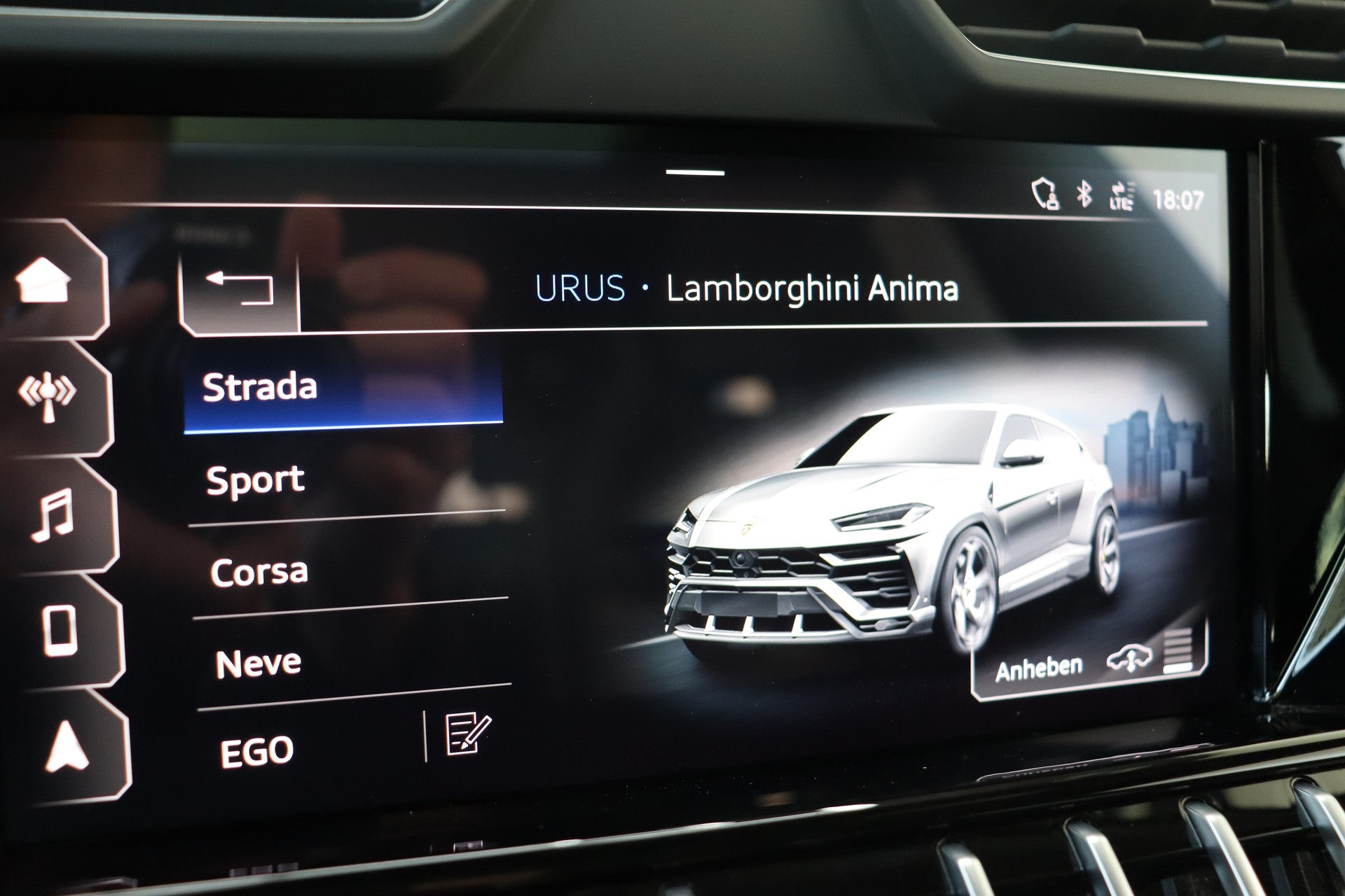 LAMBORGHINI Urus E-Gear-image-29