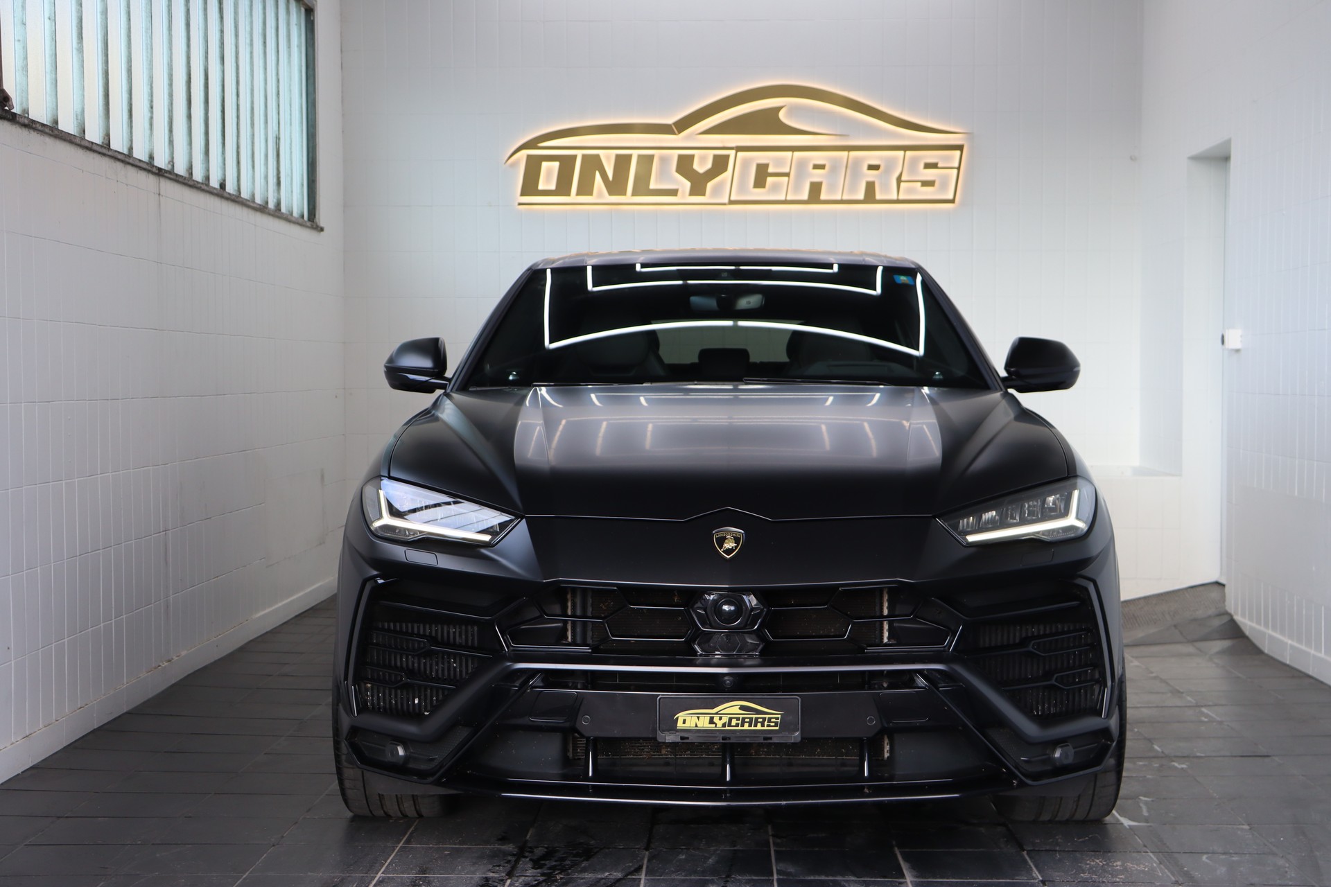 LAMBORGHINI Urus E-Gear-image-2