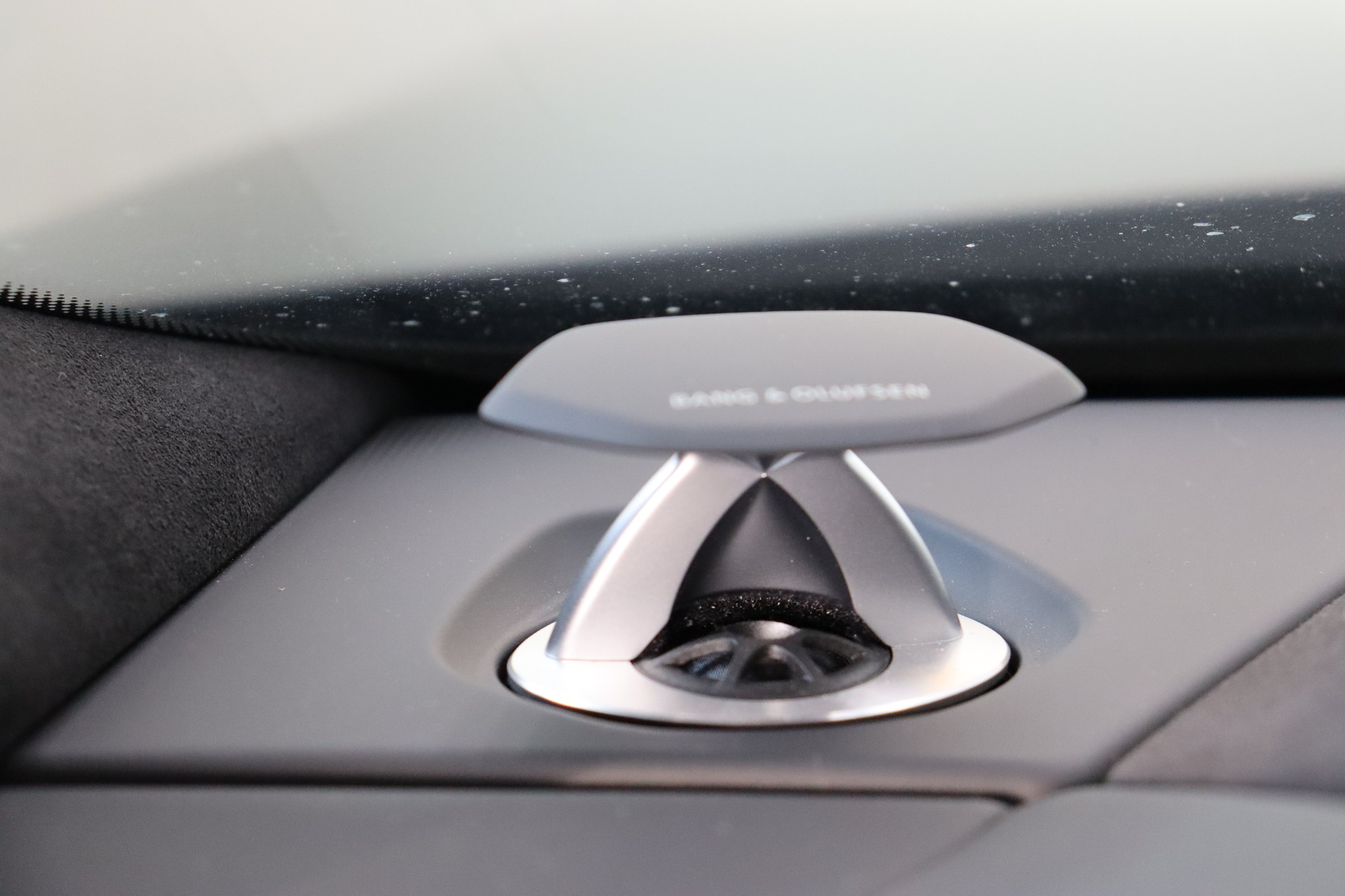 LAMBORGHINI Urus E-Gear-image-19