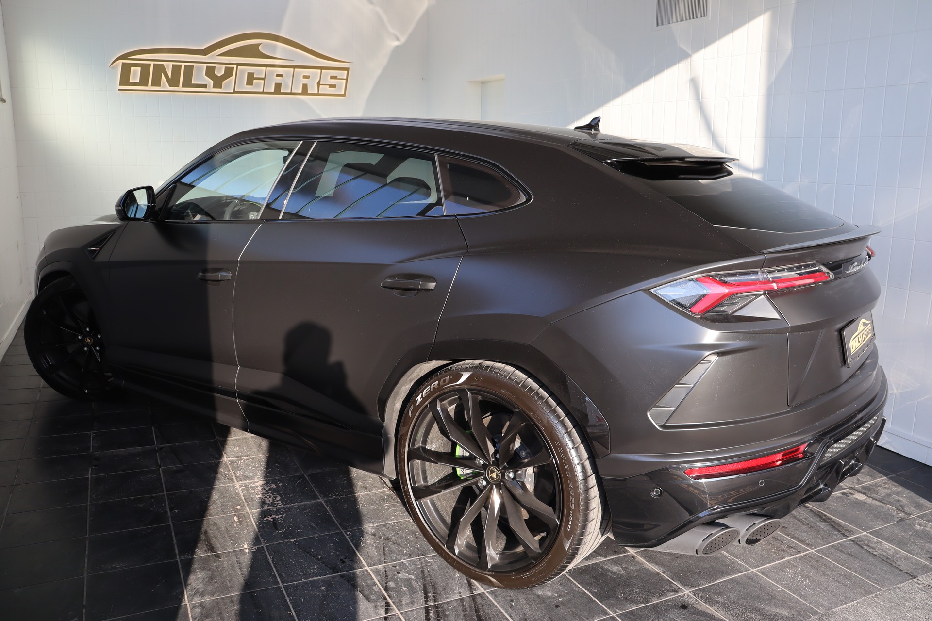 LAMBORGHINI Urus E-Gear-image-25