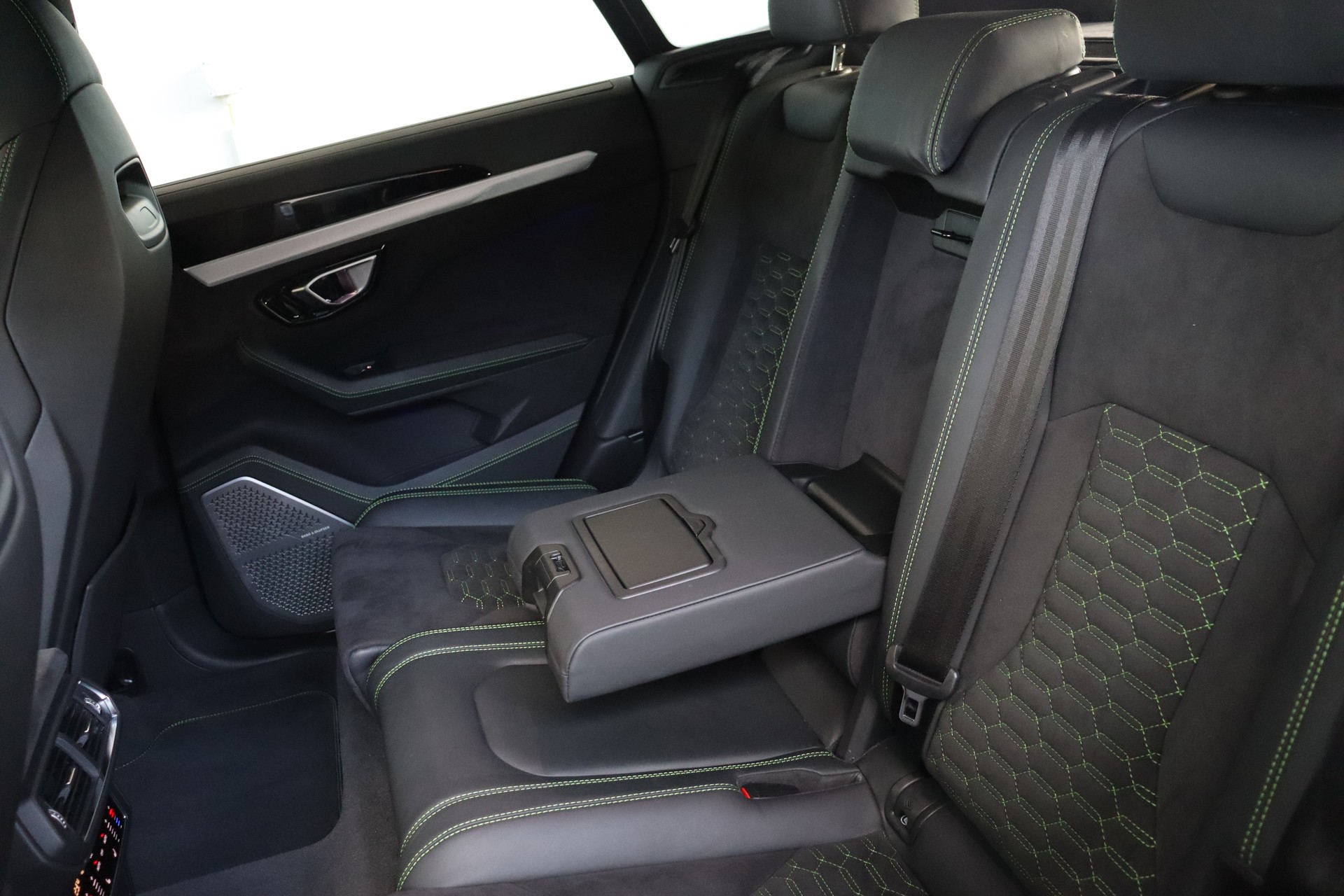 LAMBORGHINI Urus E-Gear-image-12