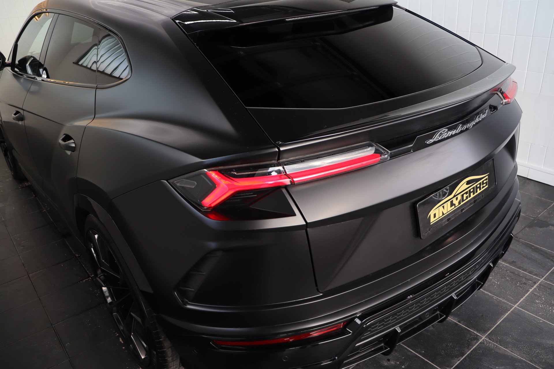 LAMBORGHINI Urus E-Gear-image-8