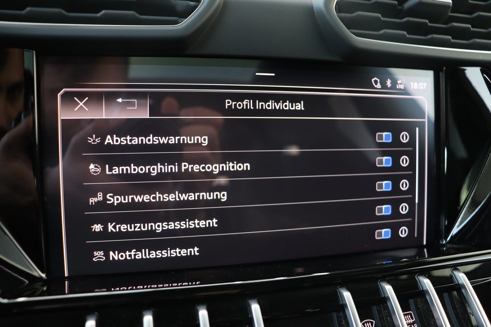 LAMBORGHINI Urus E-Gear-image-30
