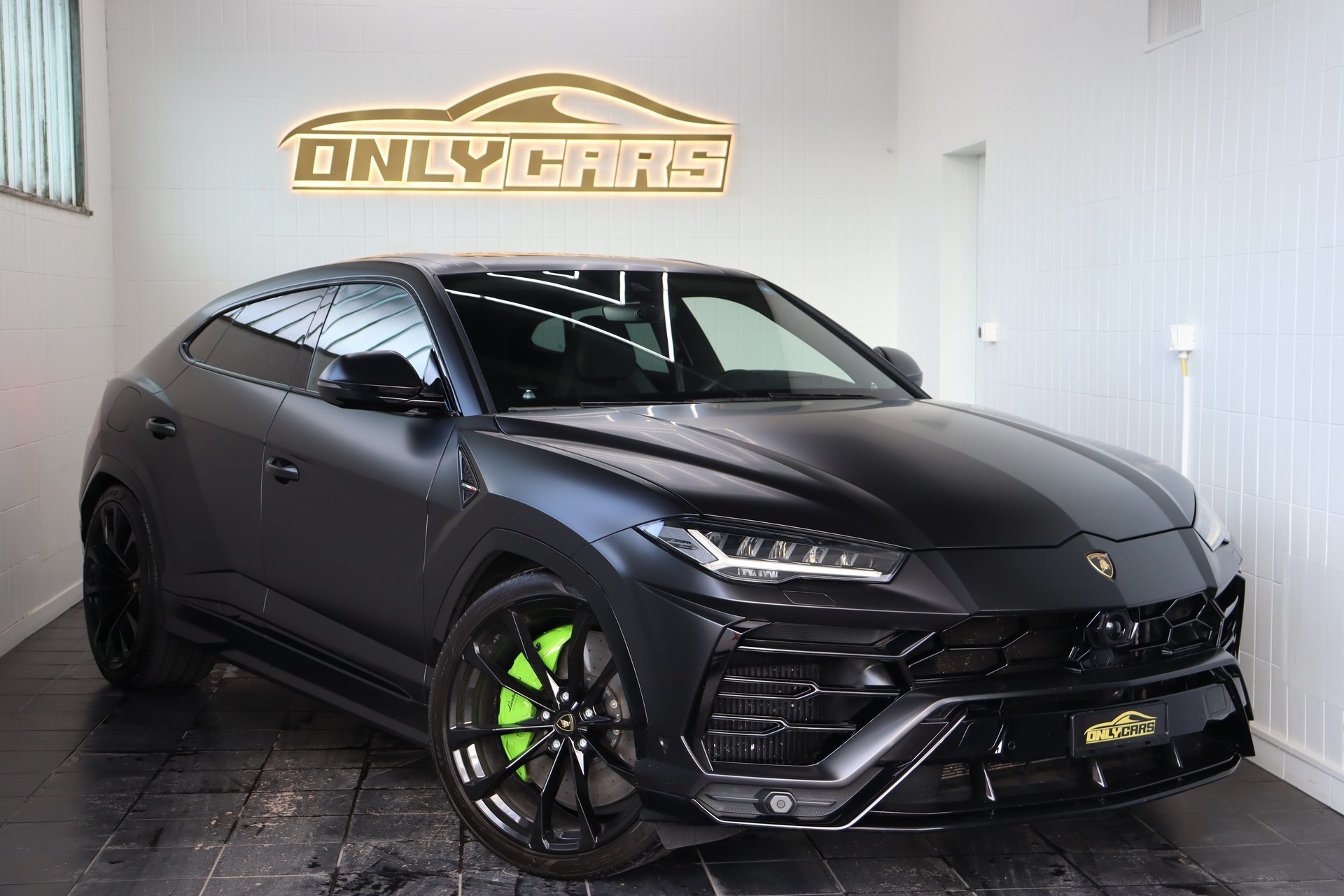 LAMBORGHINI Urus E-Gear-image-0