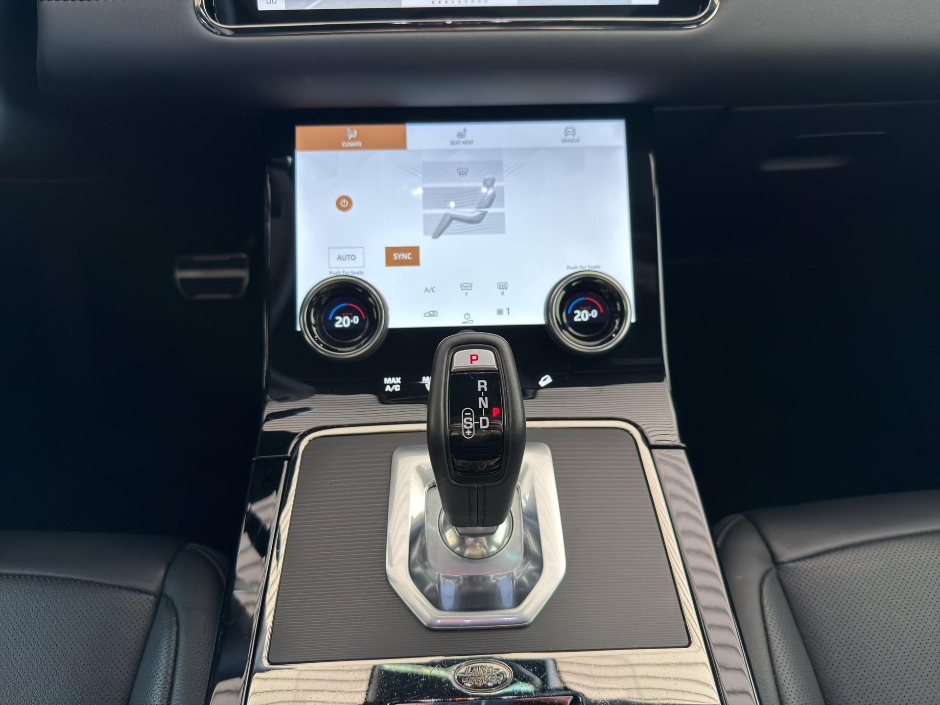 LAND ROVER Range Rover Evoque 2.0 T 250 R-Dynamic SE-image-15