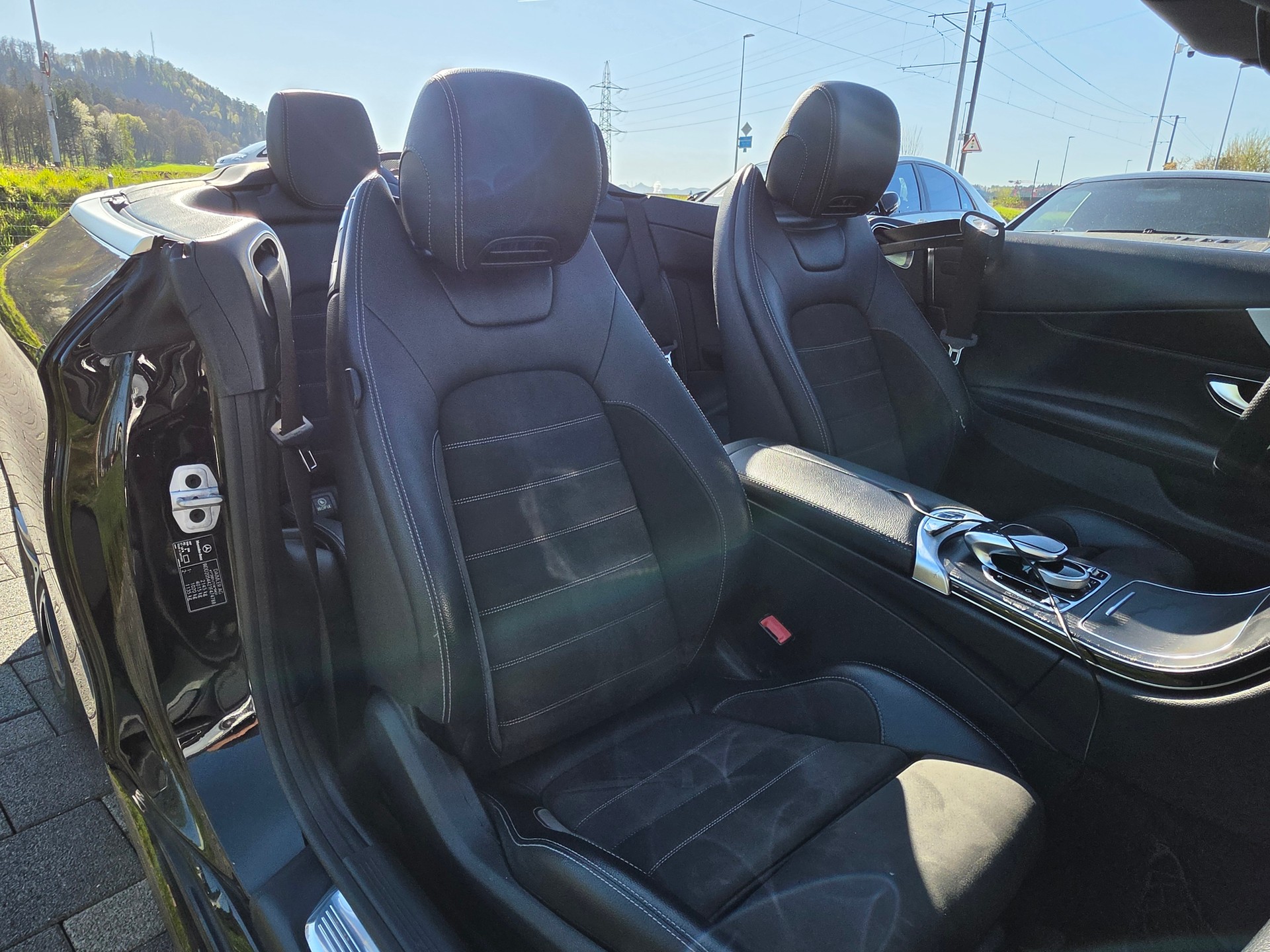 MERCEDES-BENZ C 200 Cabriolet AMG Line 9G-Tronic-image-18
