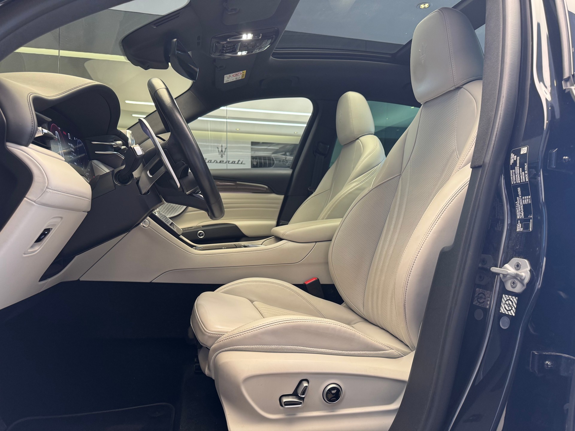 MASERATI Grecale 2.0 MHEV Modena Hybrid Automatica-image-13