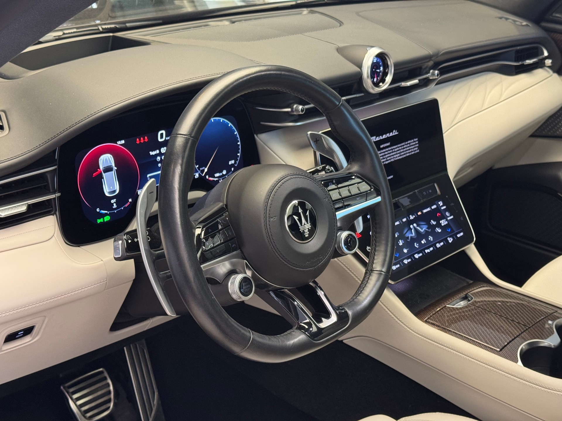 MASERATI Grecale 2.0 MHEV Modena Hybrid Automatica-image-14