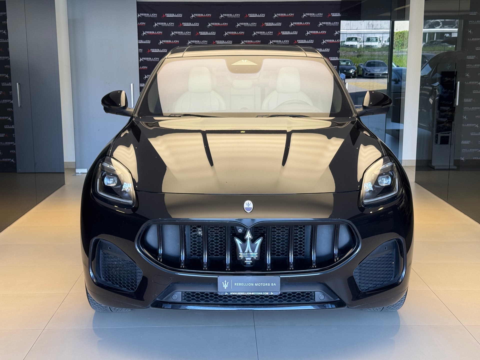 MASERATI Grecale 2.0 MHEV Modena Hybrid Automatica-showroom-element-1