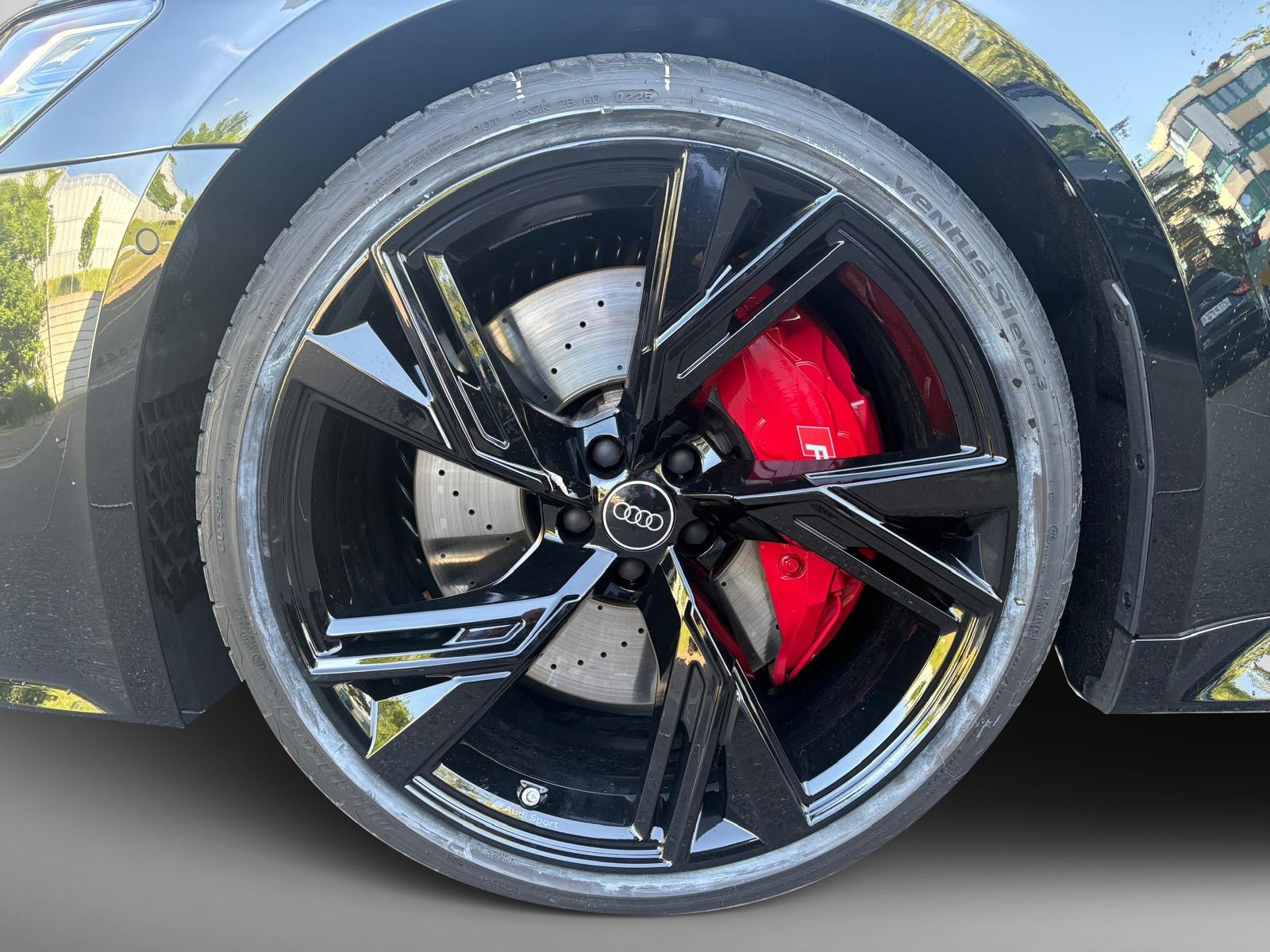 AUDI RS6 Avant 4.0 TFSI V8 quattro-image-3