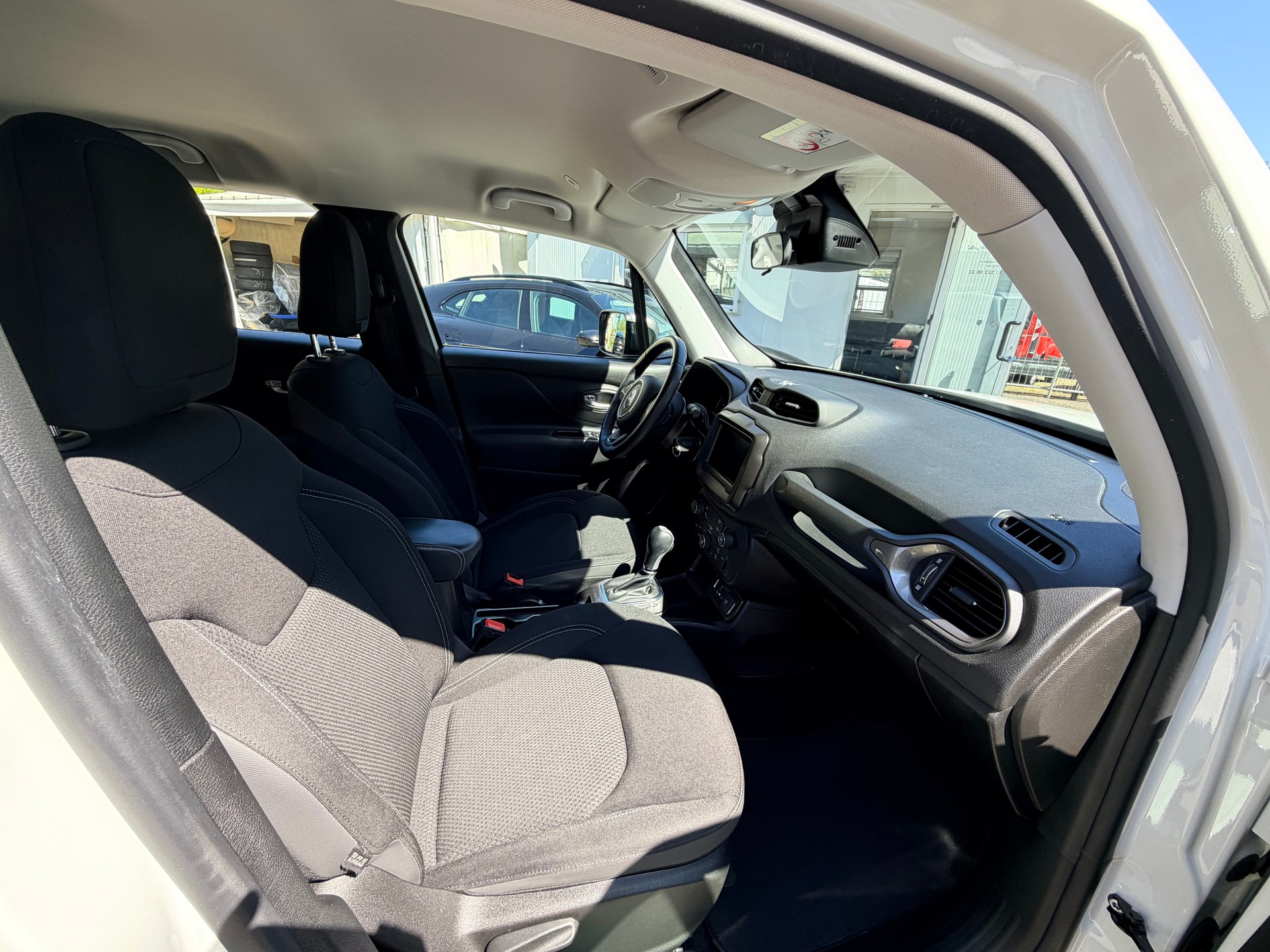 JEEP Renegade 1.3 GSE Turbo Limited-image-7