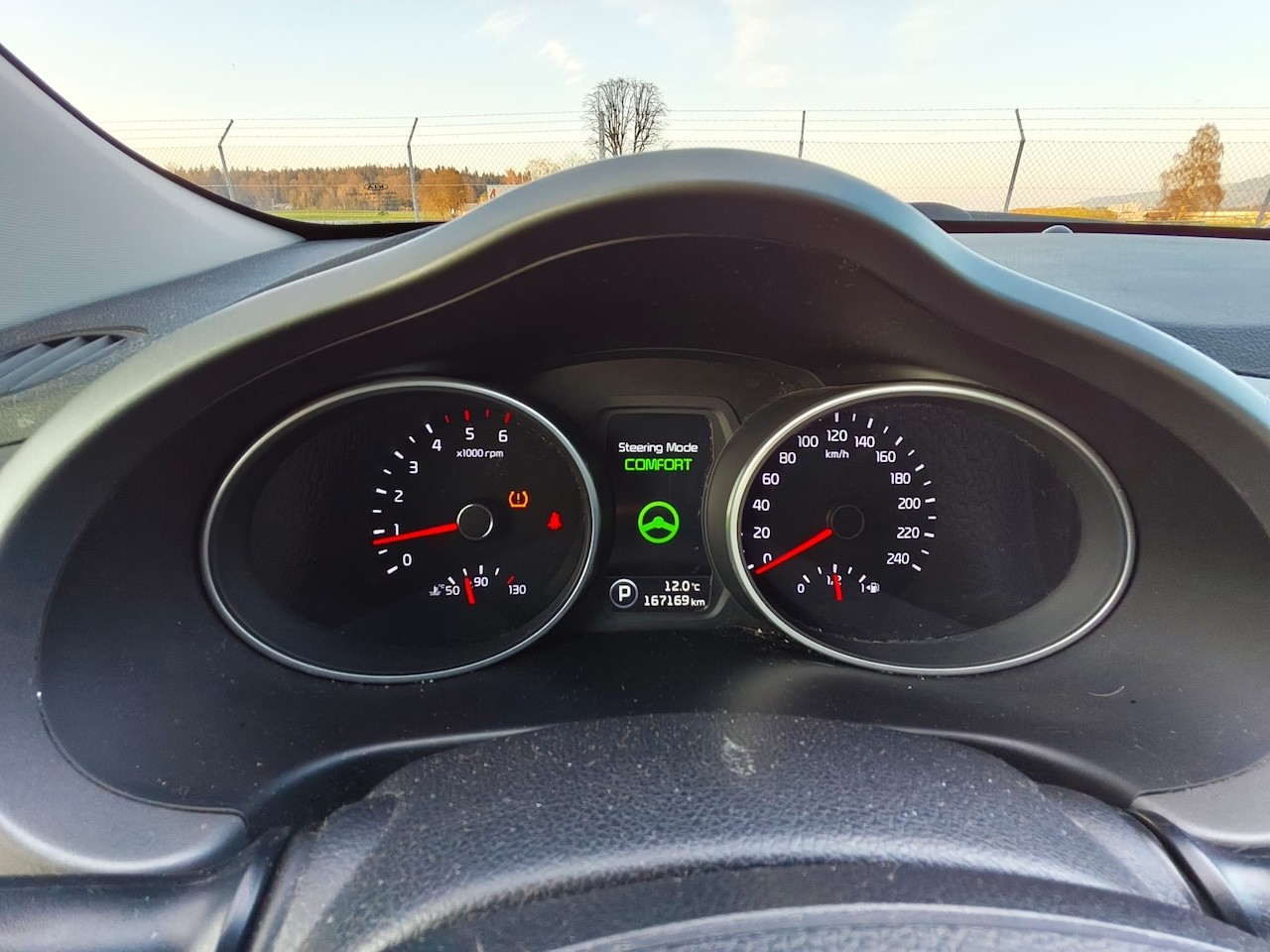 KIA Sportage 2.0 CRDi Style 4WD Automatic-image-17
