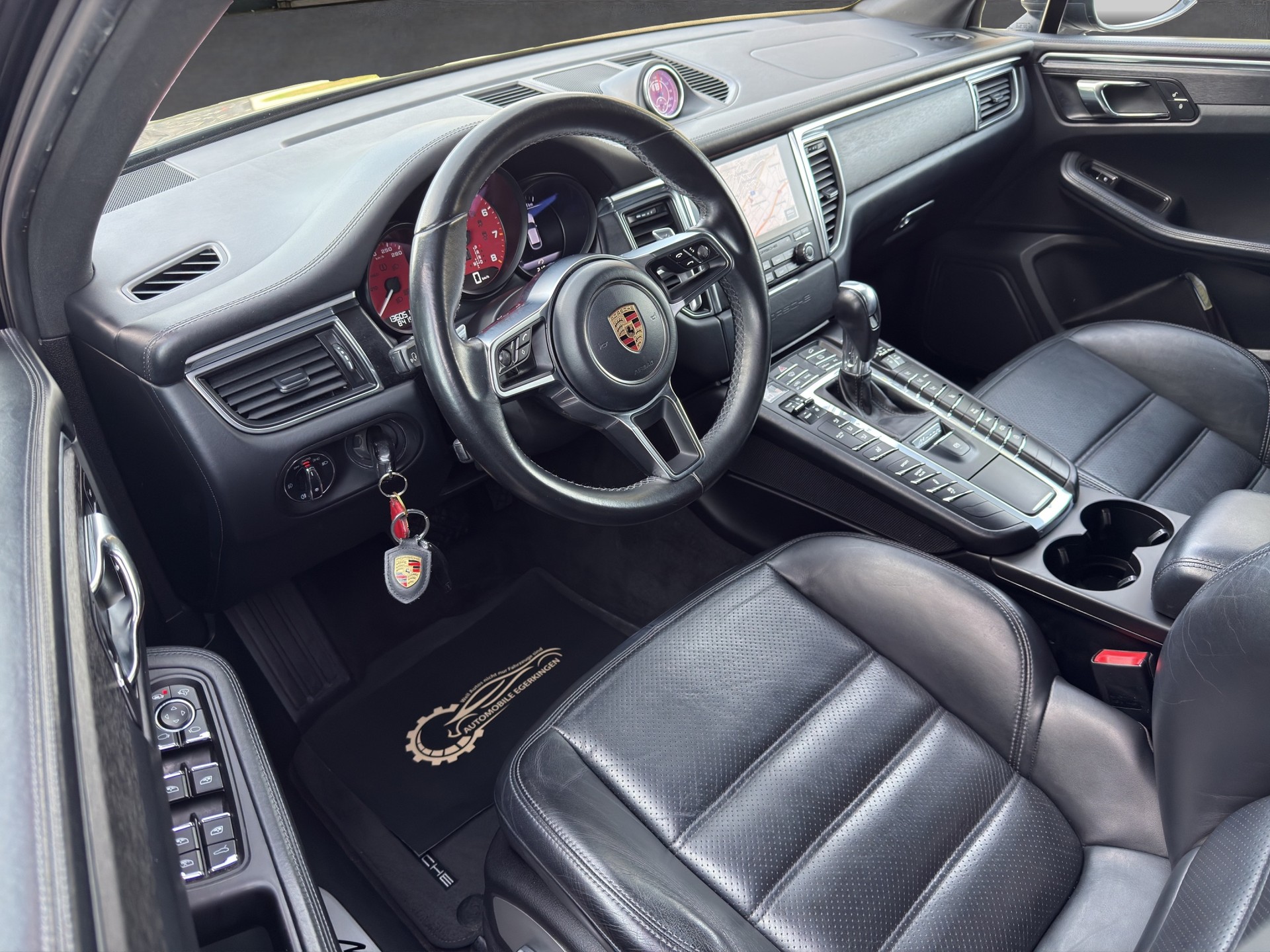 PORSCHE Macan 3.0 V6 GTS-image-8