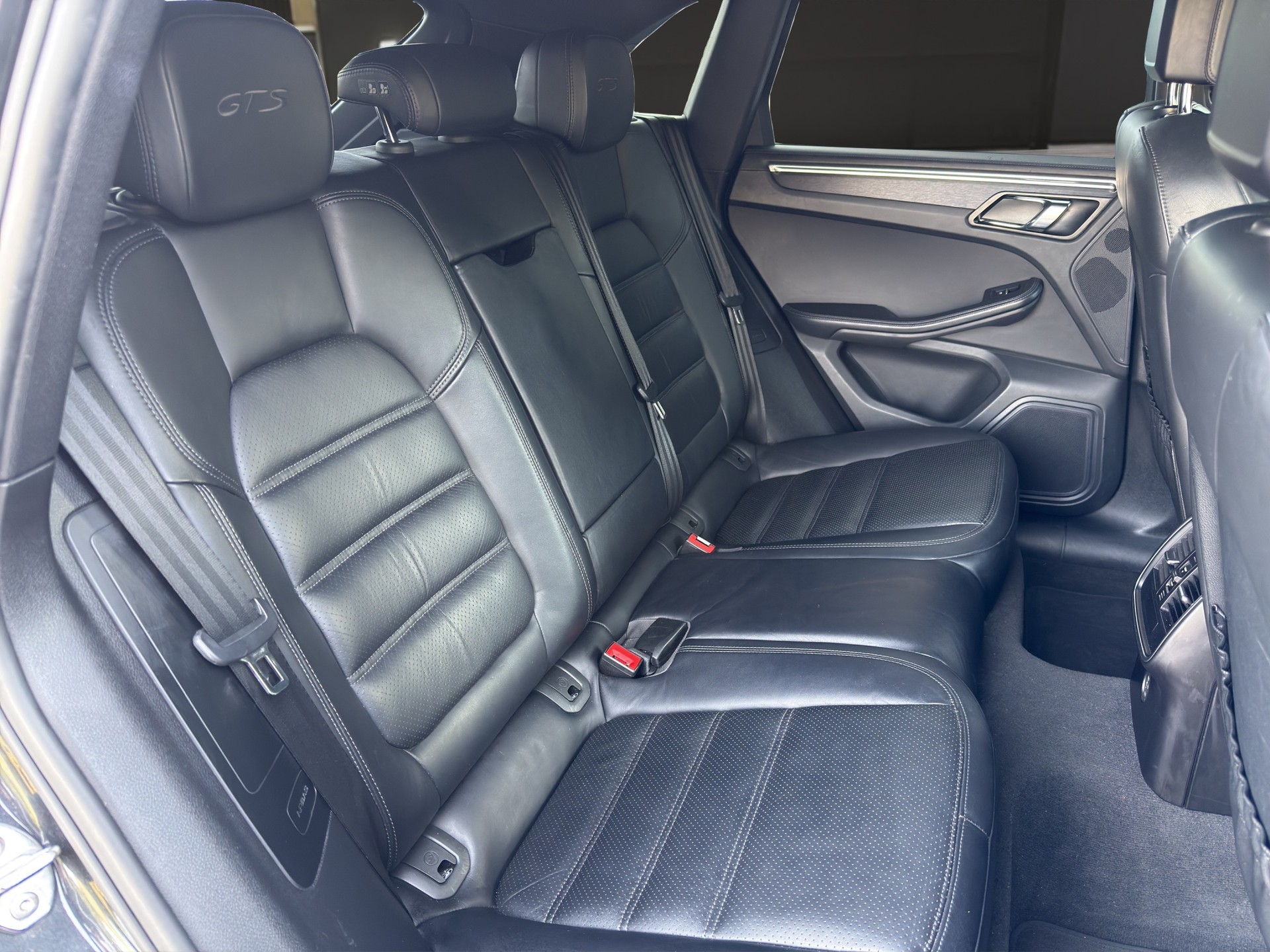 PORSCHE Macan 3.0 V6 GTS-image-12