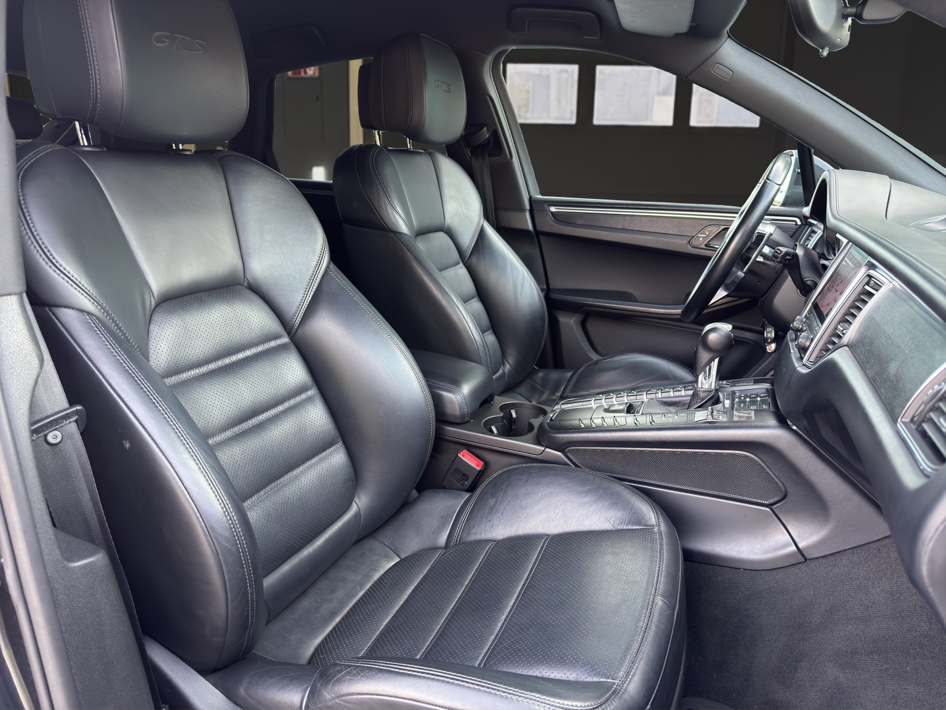 PORSCHE Macan 3.0 V6 GTS-image-9
