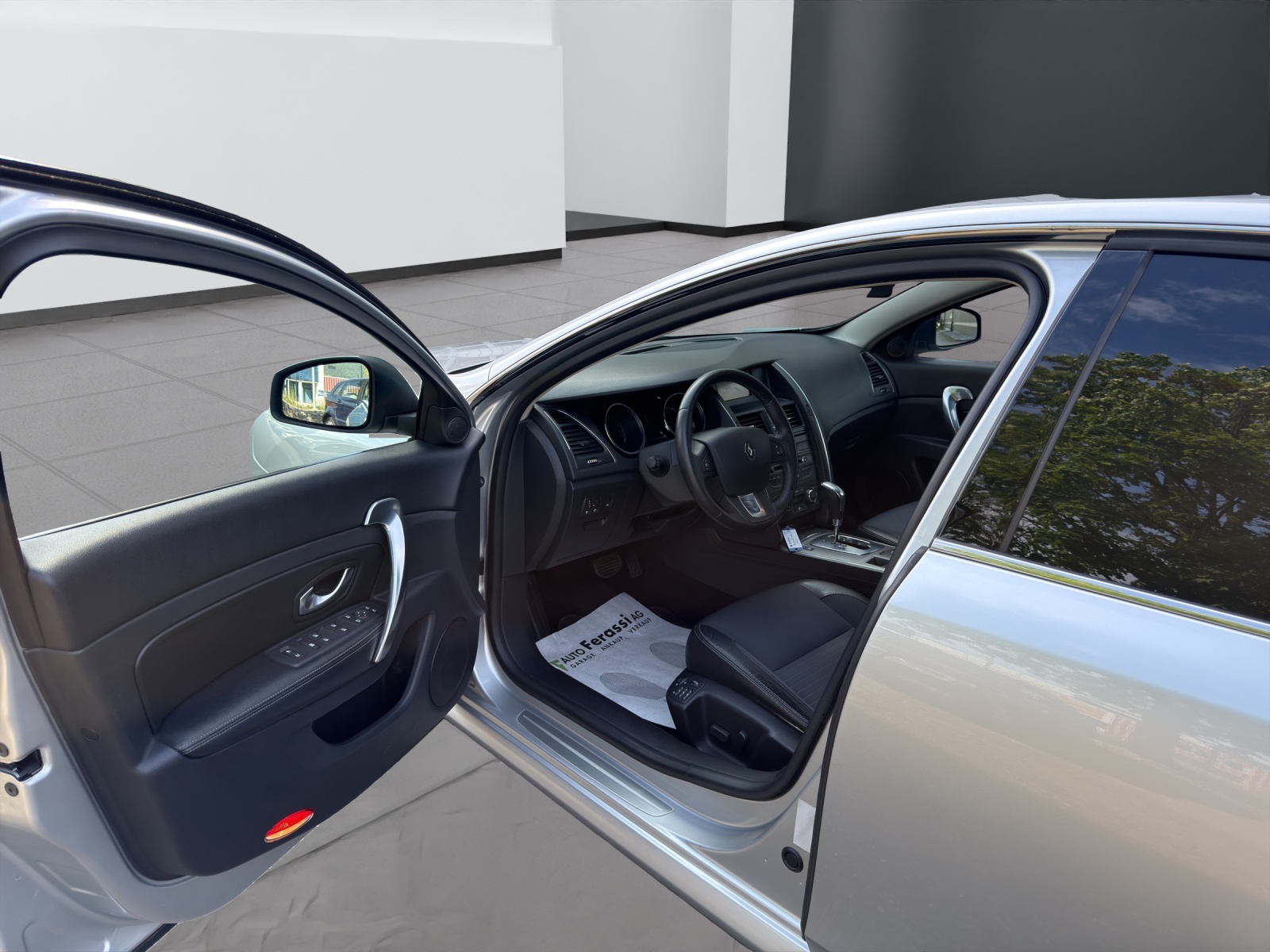 RENAULT Latitude 2.0 dCi Dynamique active-shift-image-18