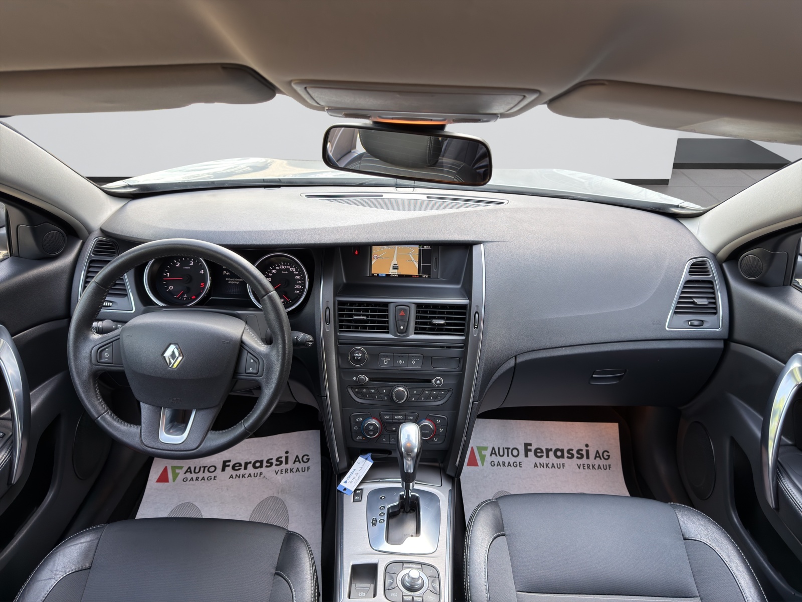 RENAULT Latitude 2.0 dCi Dynamique active-shift-image-10