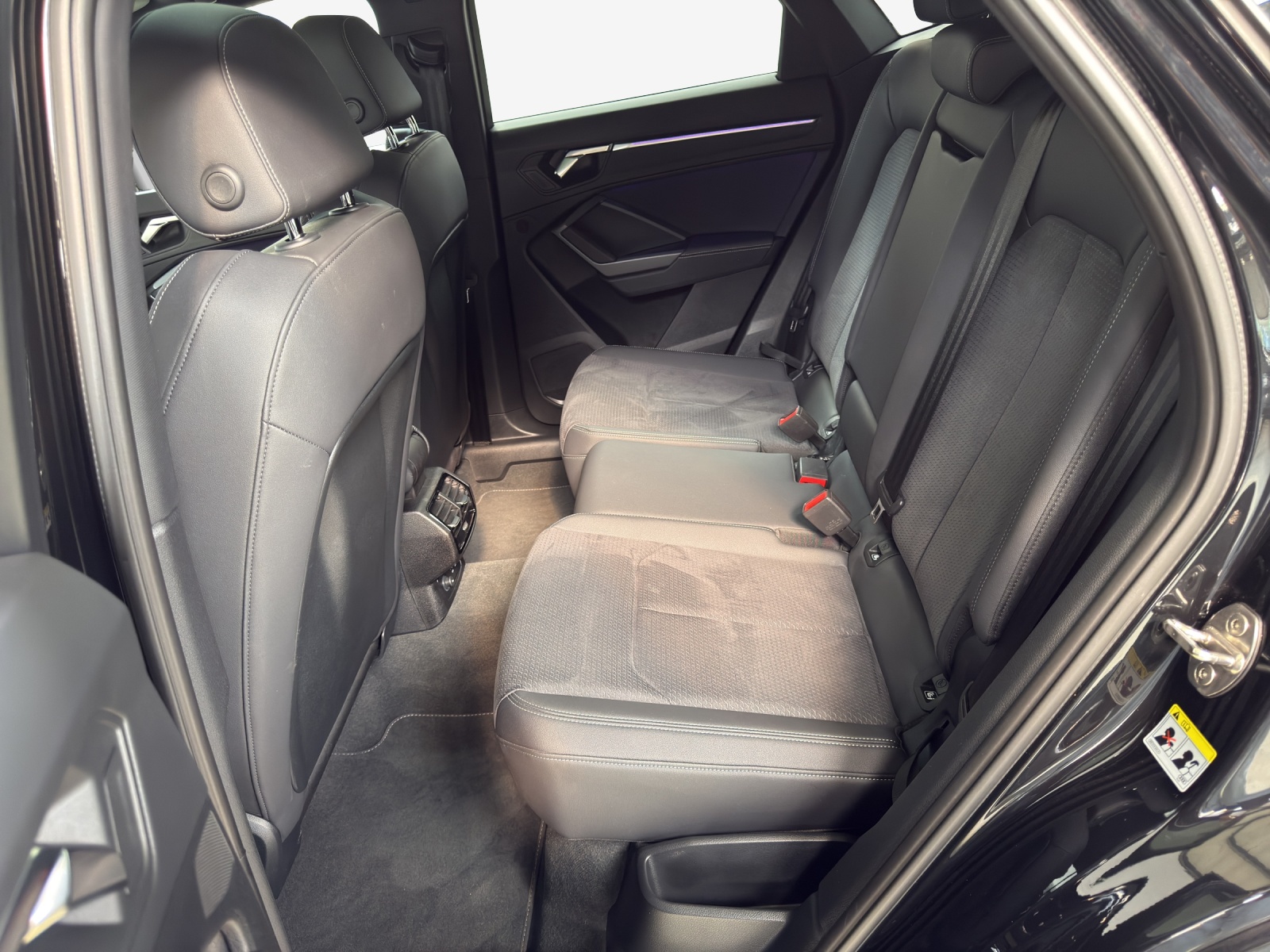 AUDI Q3 Sportback 35 TFSI S line Attraction S-tronic-image-11