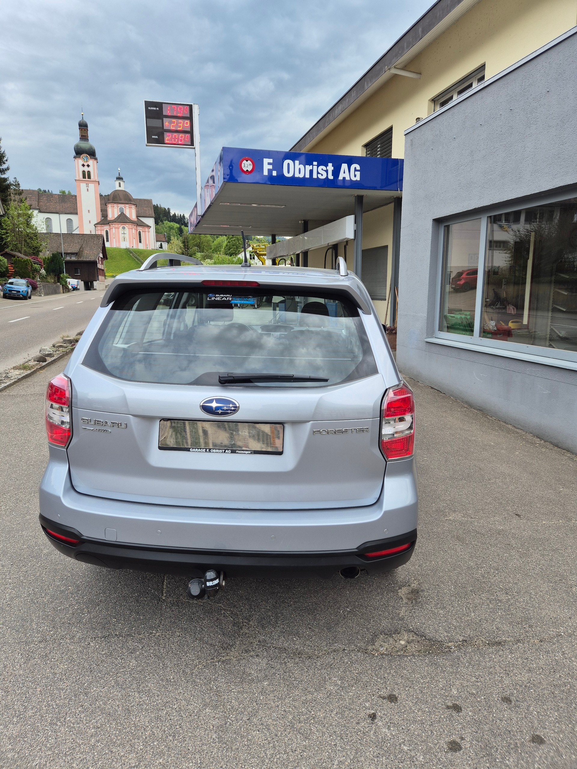 SUBARU Forester 2.0i Swiss Lineartronic-image-4