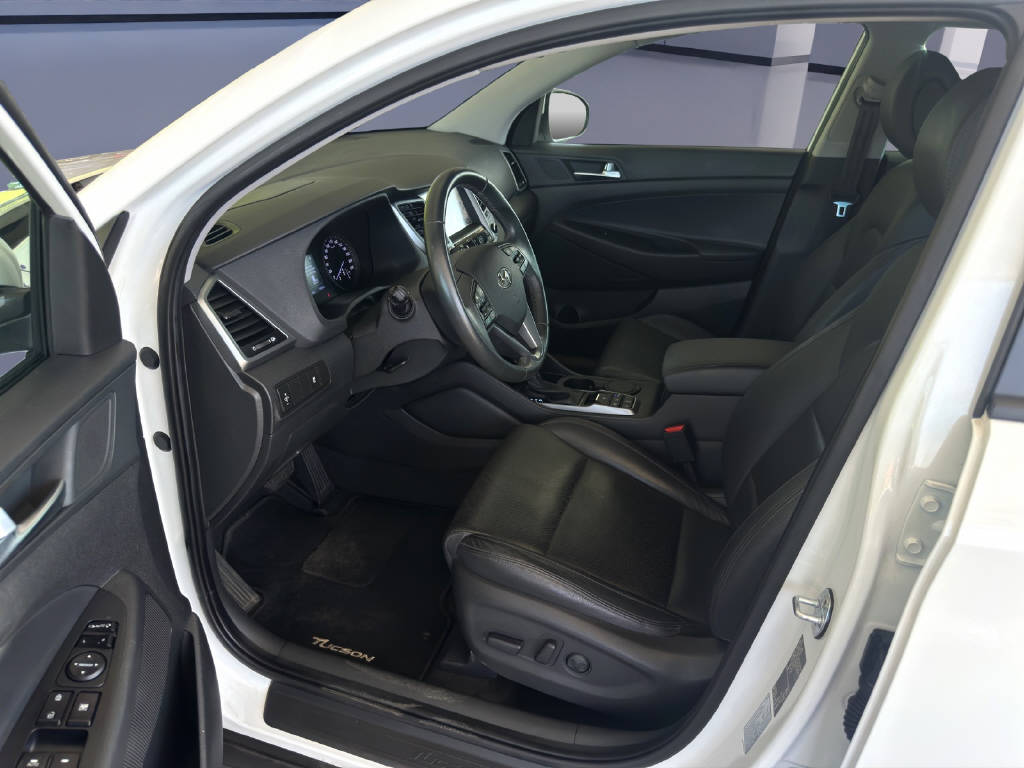 HYUNDAI TUCSON 2.0 CRDi Vertex 4WD-image-9