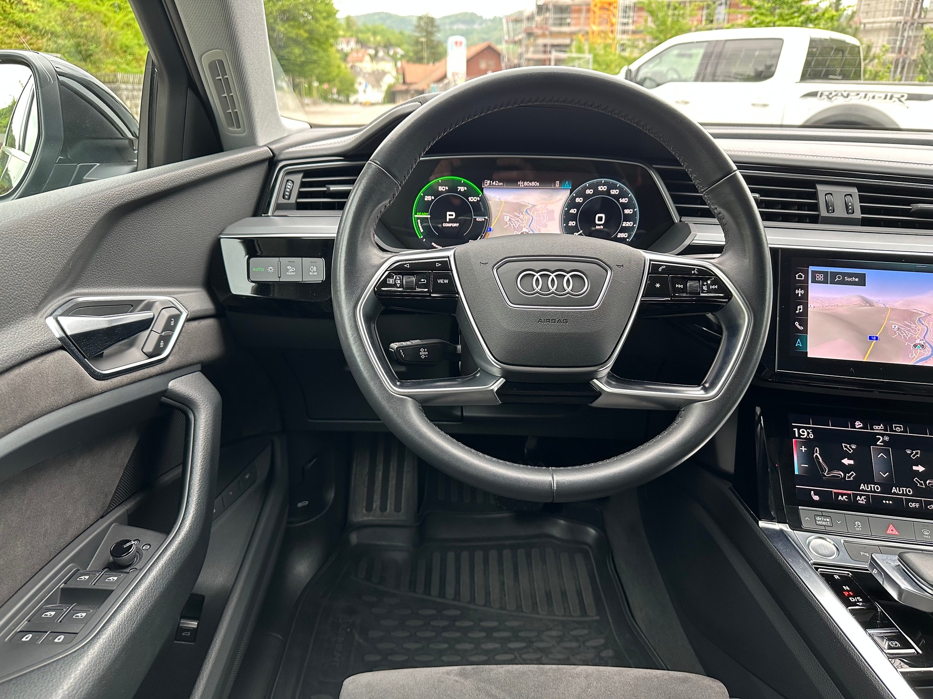 AUDI e-tron 55 quattro-image-14