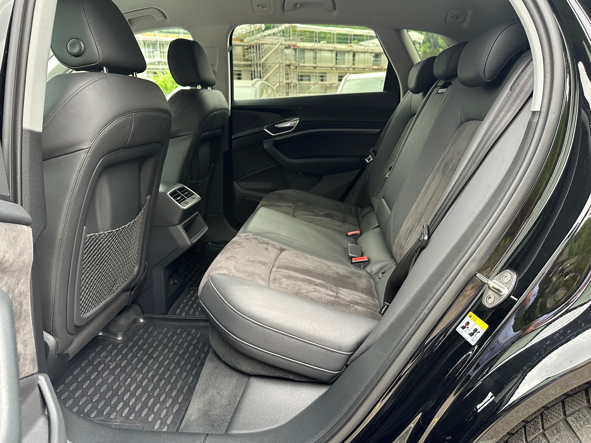 AUDI e-tron 55 quattro-image-13