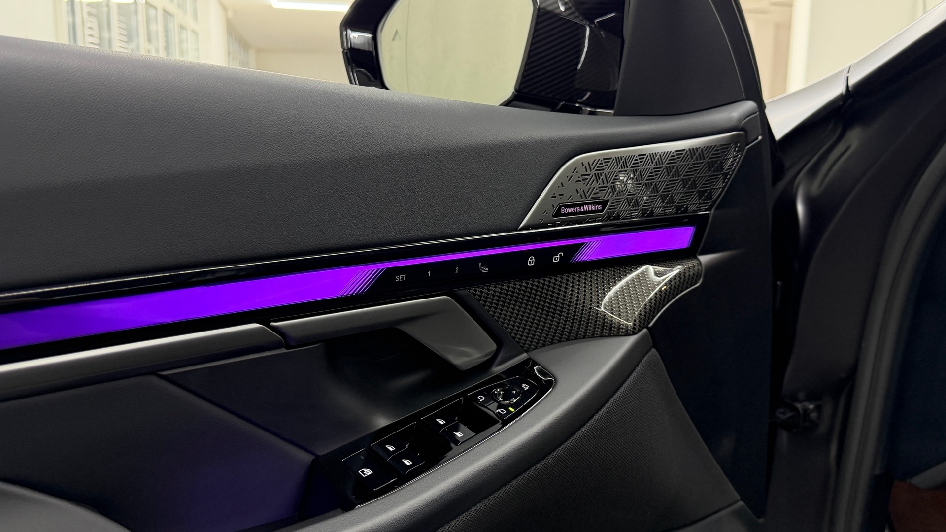 BMW M5 xDrive Touring-image-22