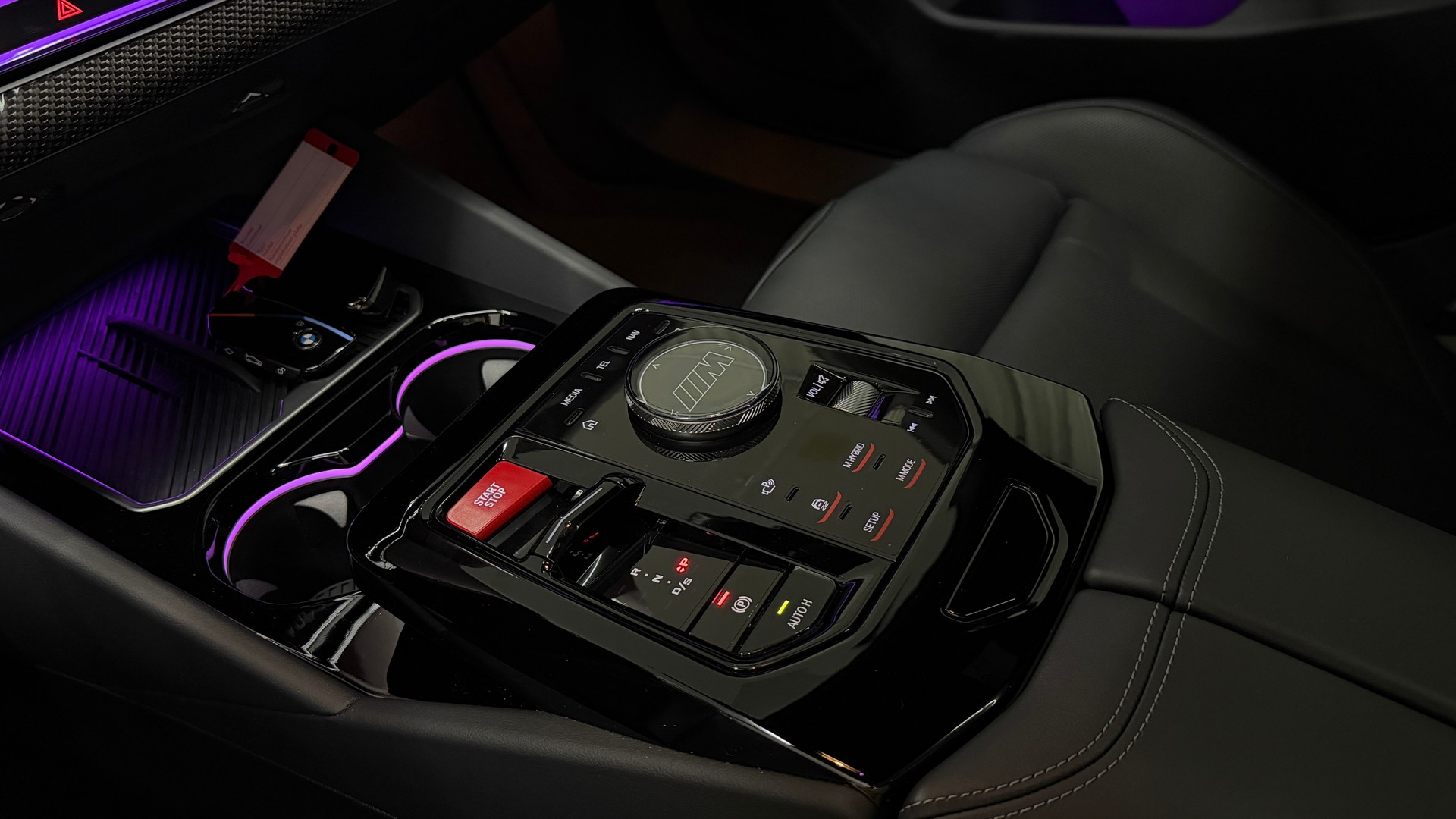 BMW M5 xDrive Touring-image-17