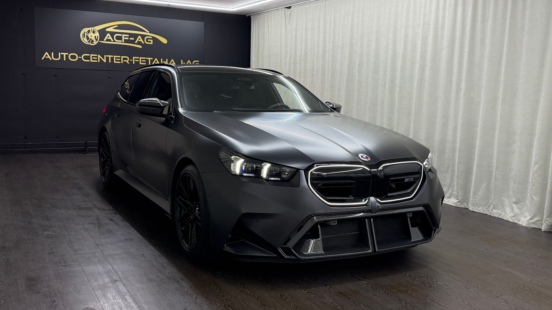 BMW M5 xDrive Touring-image-2