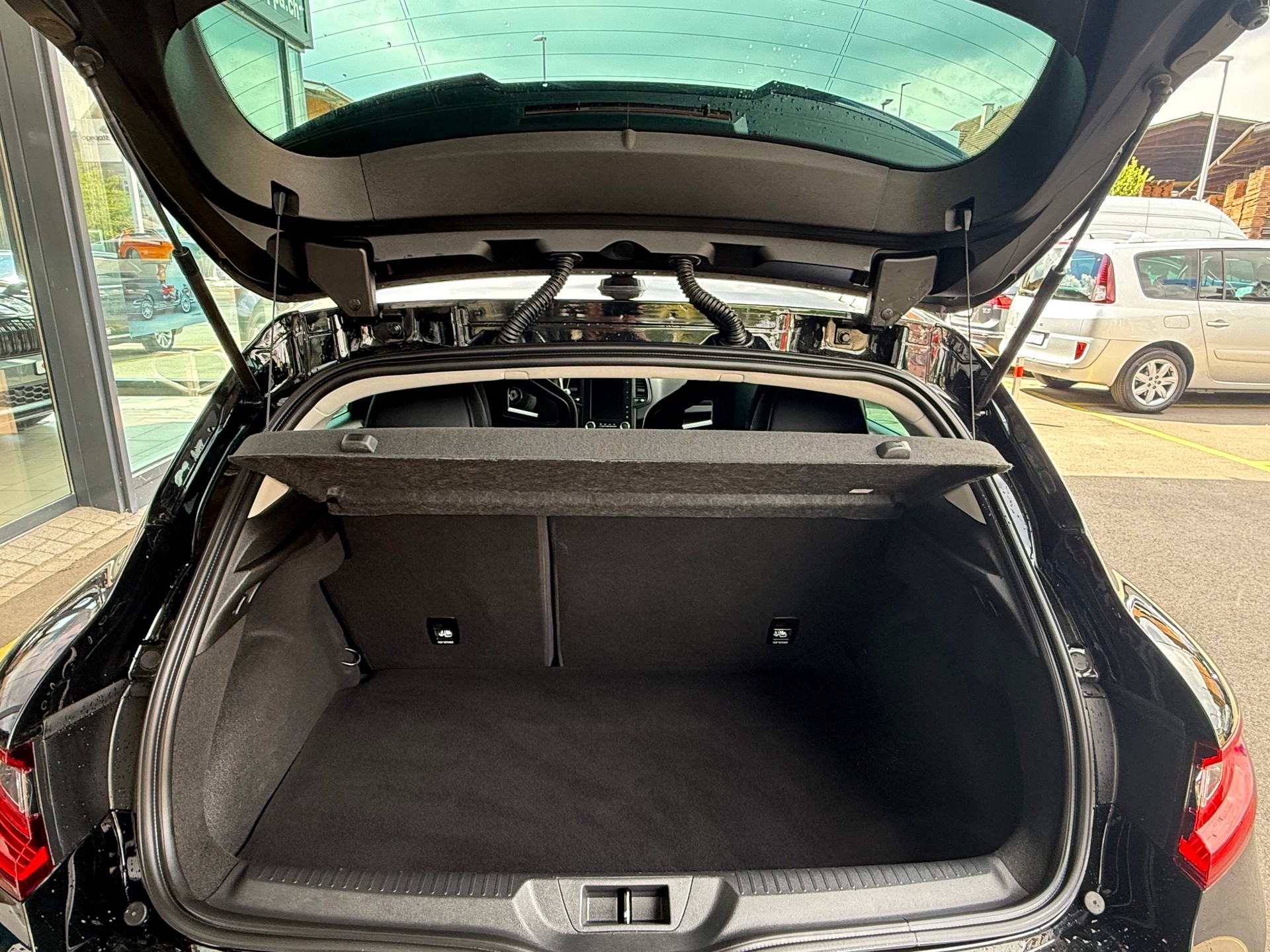 RENAULT Mégane Trophy 300 EDC-image-8