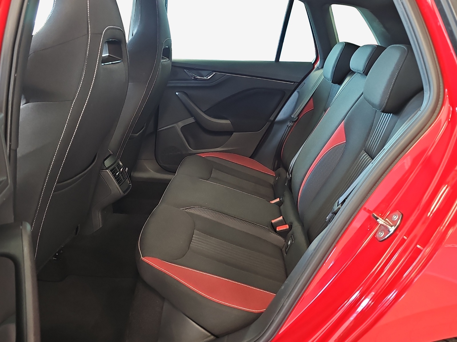 SKODA Kamiq 1.5 TSI ACT Monte Carlo DSG-image-11
