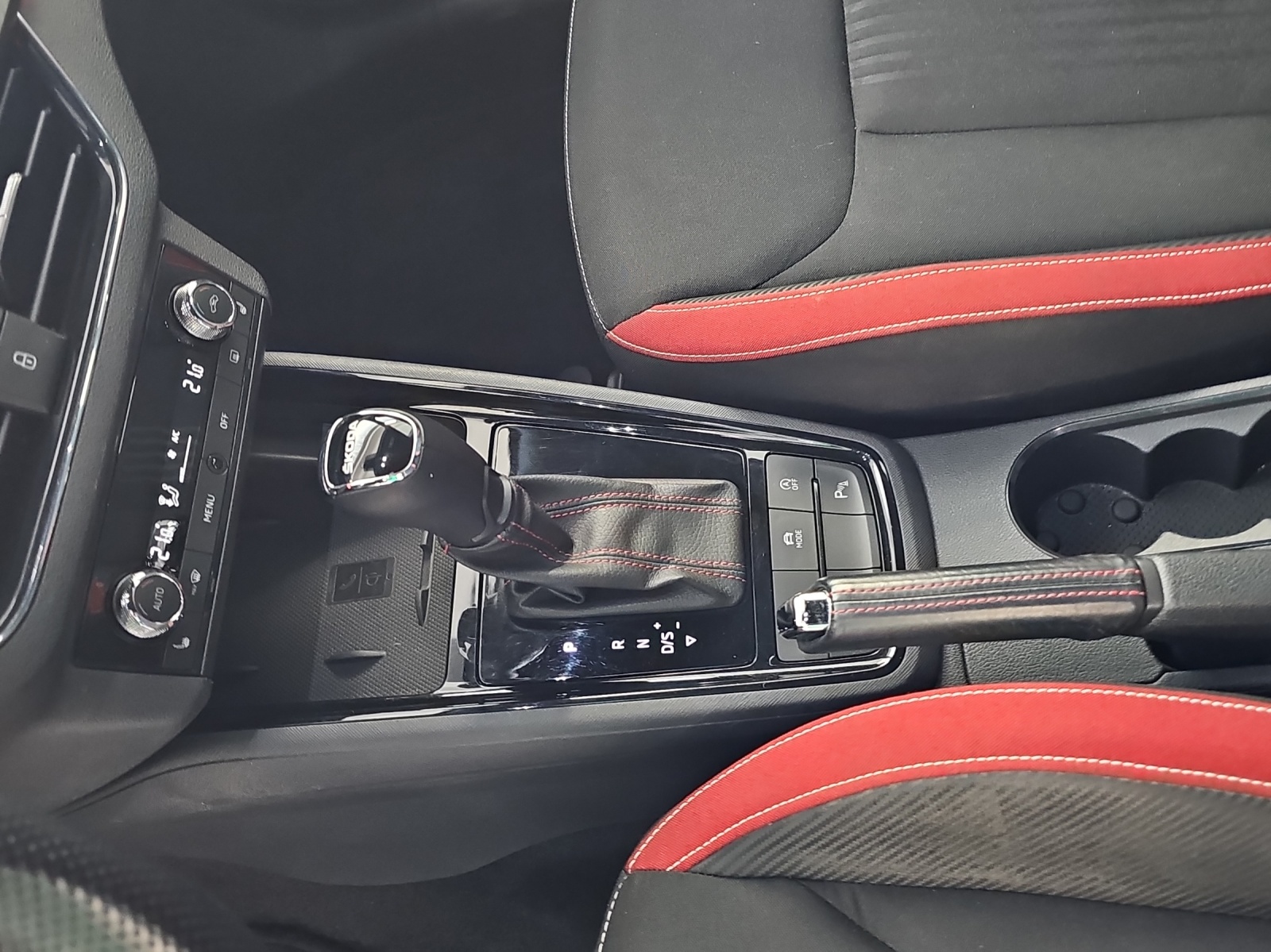 SKODA Kamiq 1.5 TSI ACT Monte Carlo DSG-image-15
