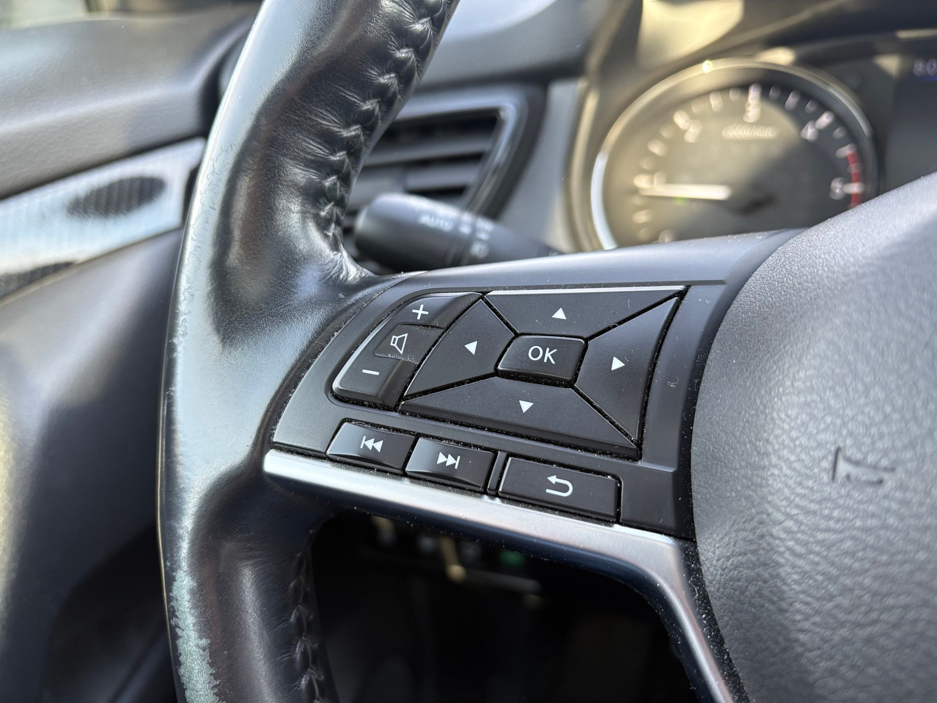 NISSAN X-Trail 1.7 dCi tekna Xtronic CVT ALL-MODE 4x4-image-17