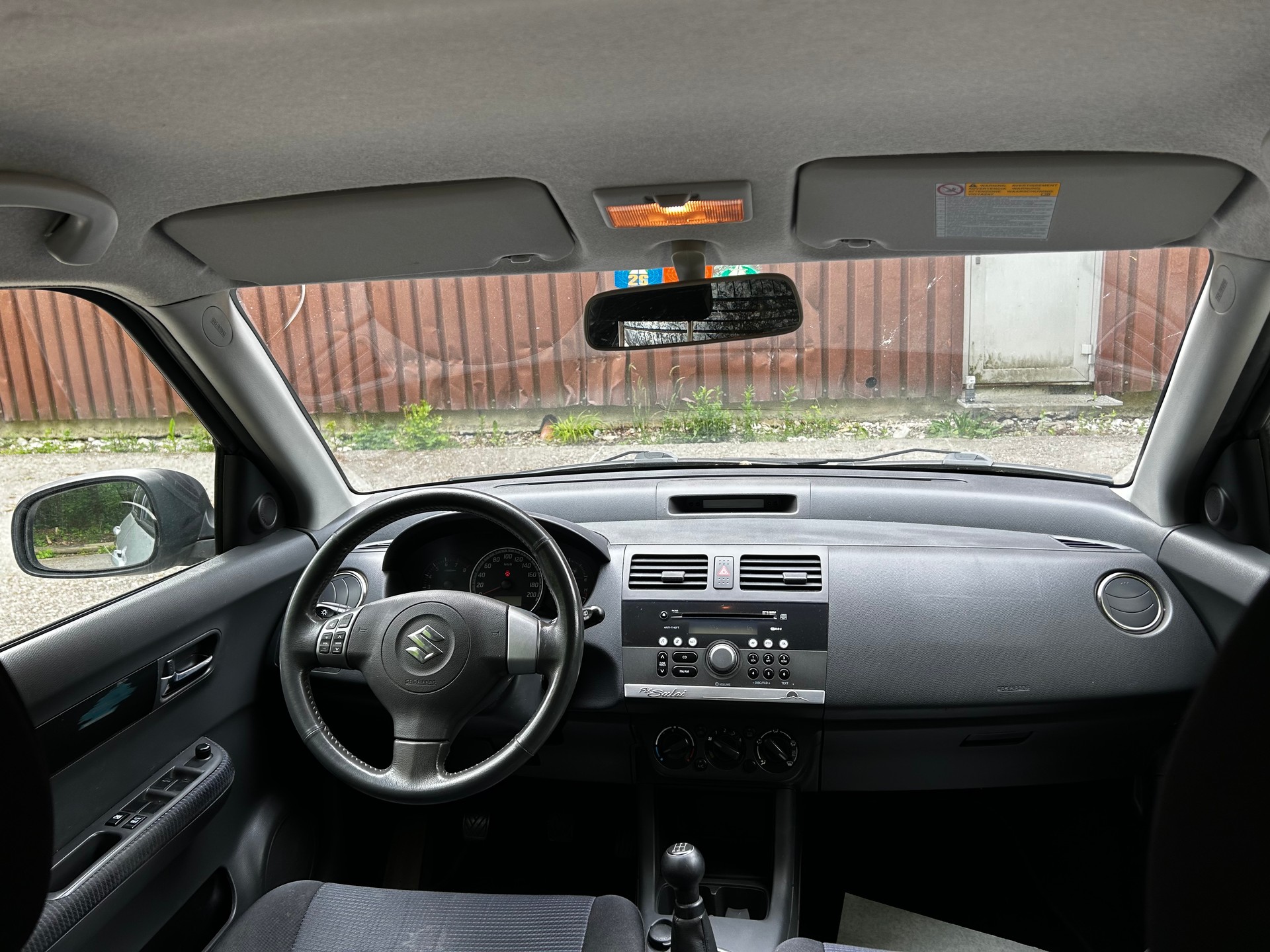 SUZUKI Swift 1.3i 16V GL Top 4x4-image-5
