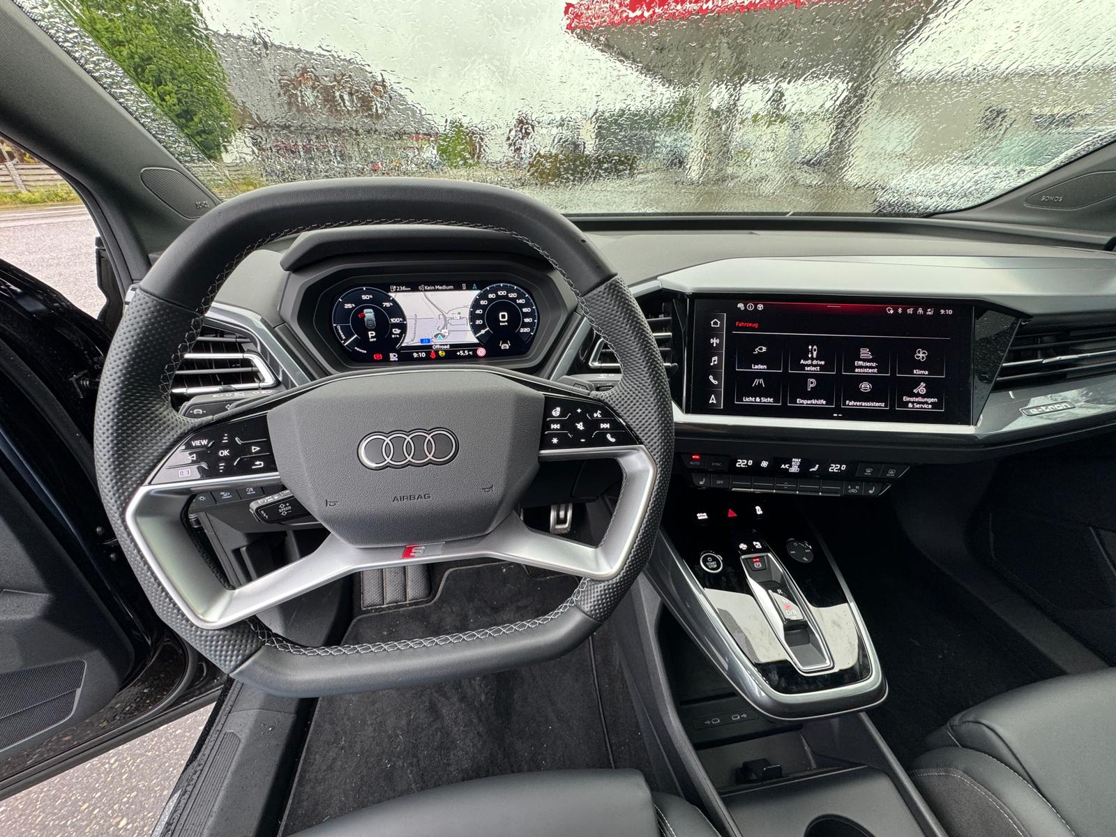 AUDI Q4 e-tron 55 quattro Sportback S-line Black Edition Plus / 340 PS-image-11