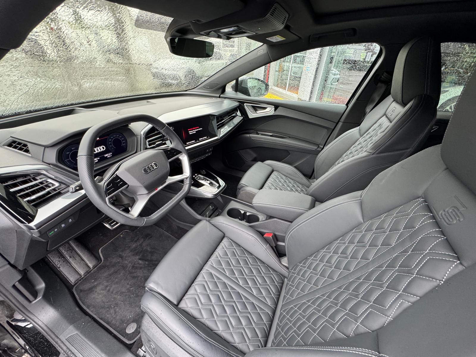 AUDI Q4 e-tron 55 quattro Sportback S-line Black Edition Plus / 340 PS-image-7