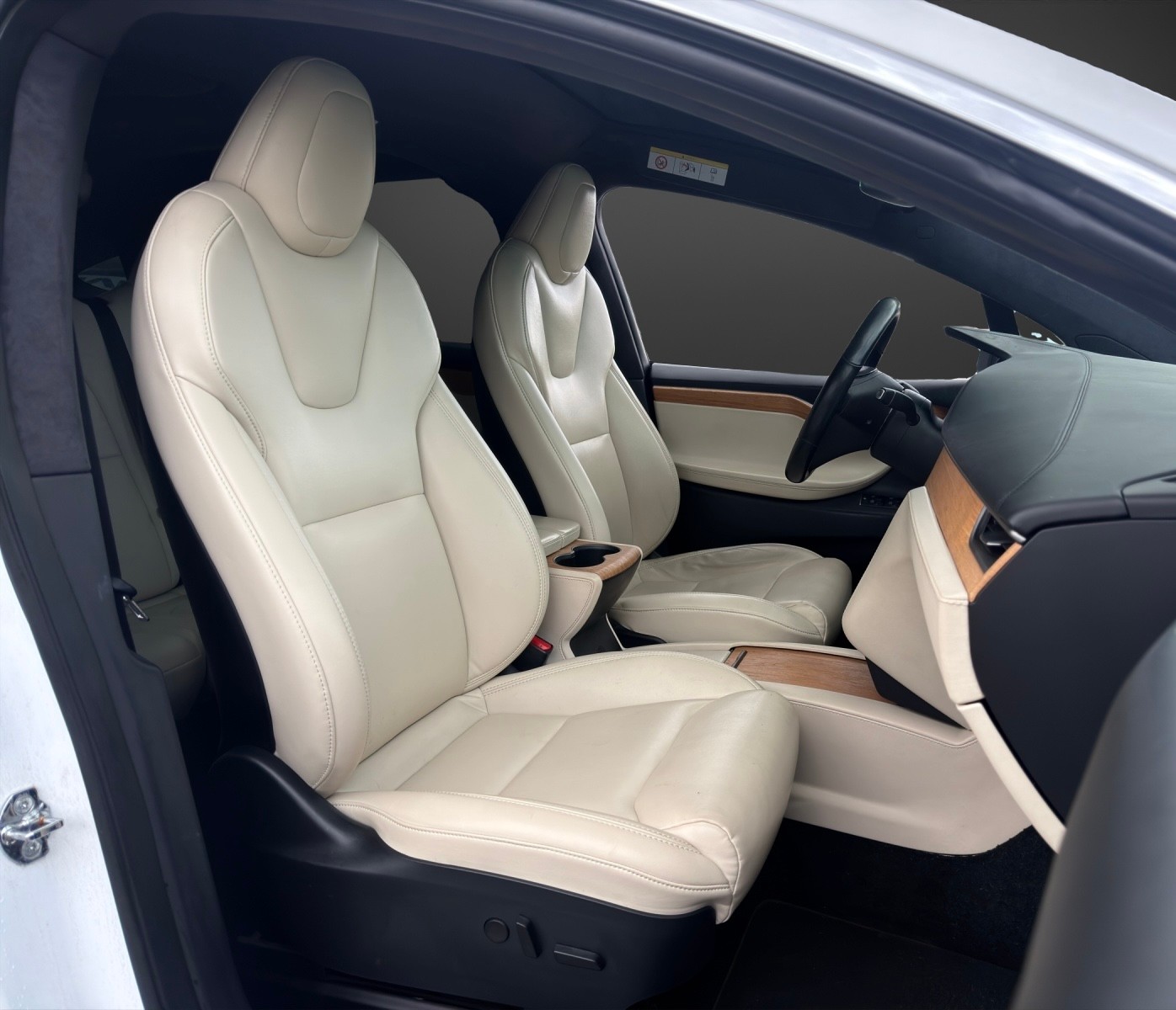 TESLA Model X Maximale-Reichweite mit 562 PS und revidierter Hochvoltbatterie-image-8