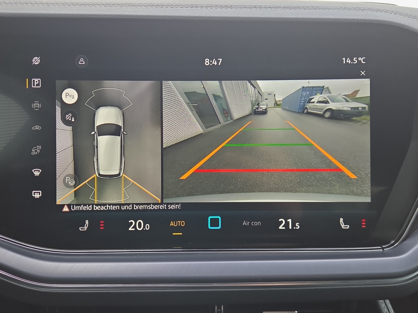 VW Touareg 3.0 TDI R-Line Tiptronic-image-14